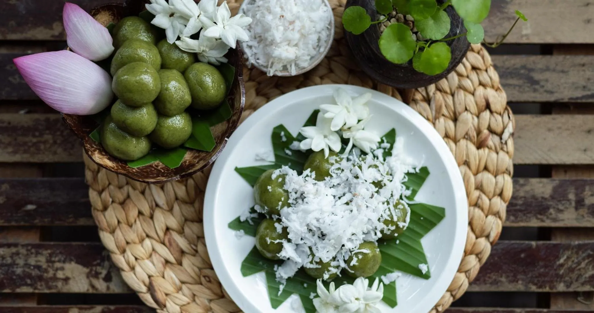 Food in Moringa Tree Maison