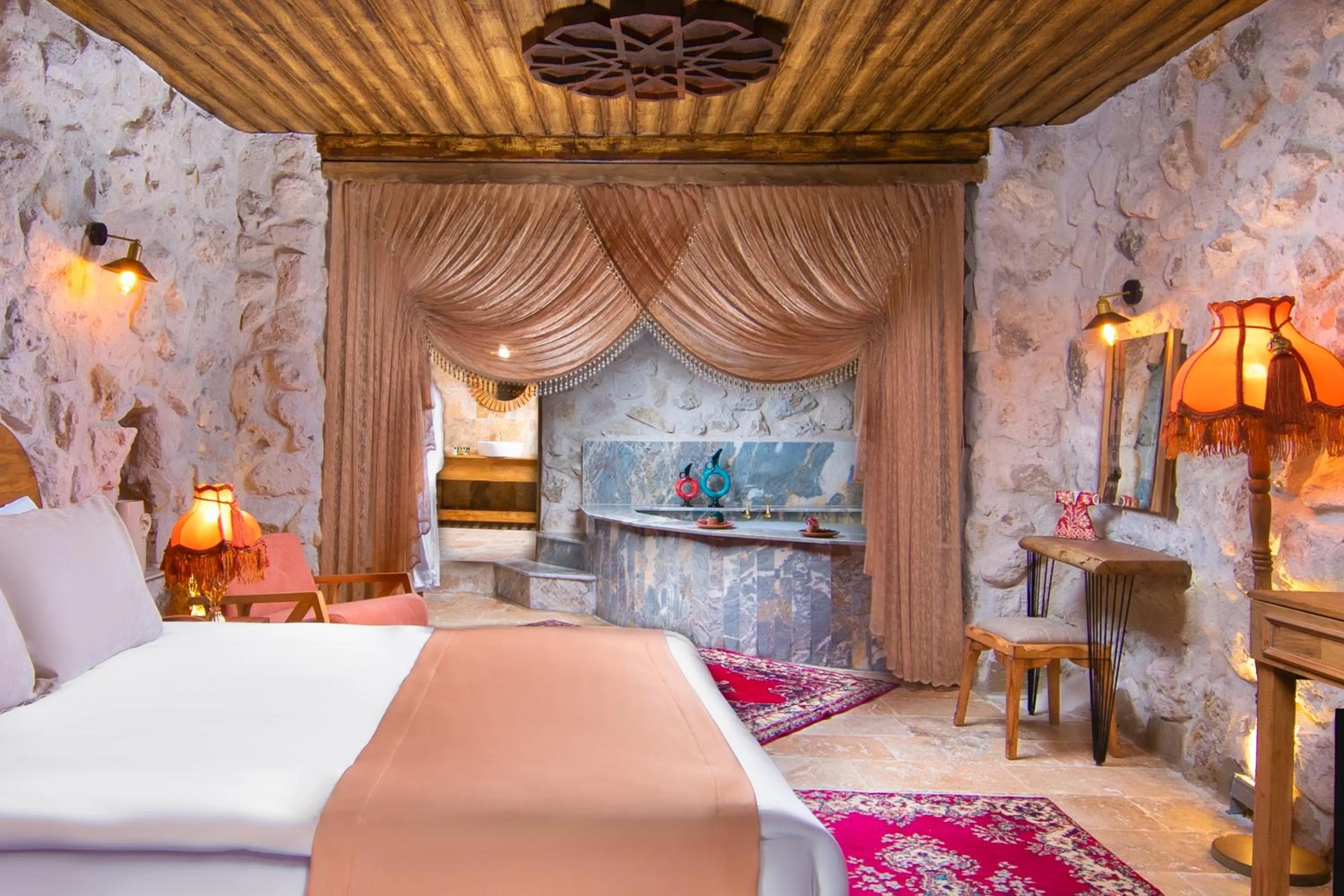 Suite with Private Pool in Cappadocia Cavusin Stone House