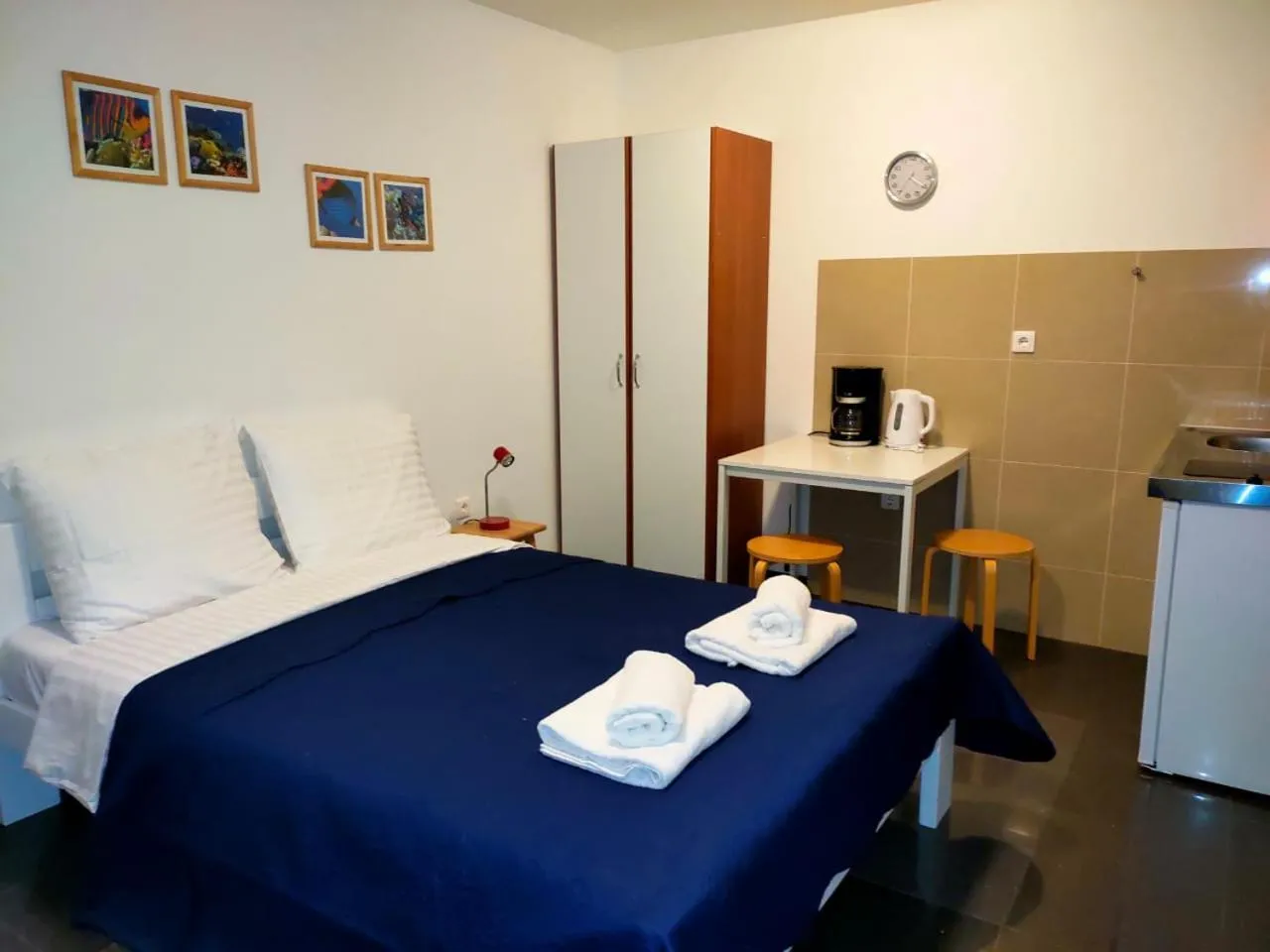 Bed in Rafael Apartments