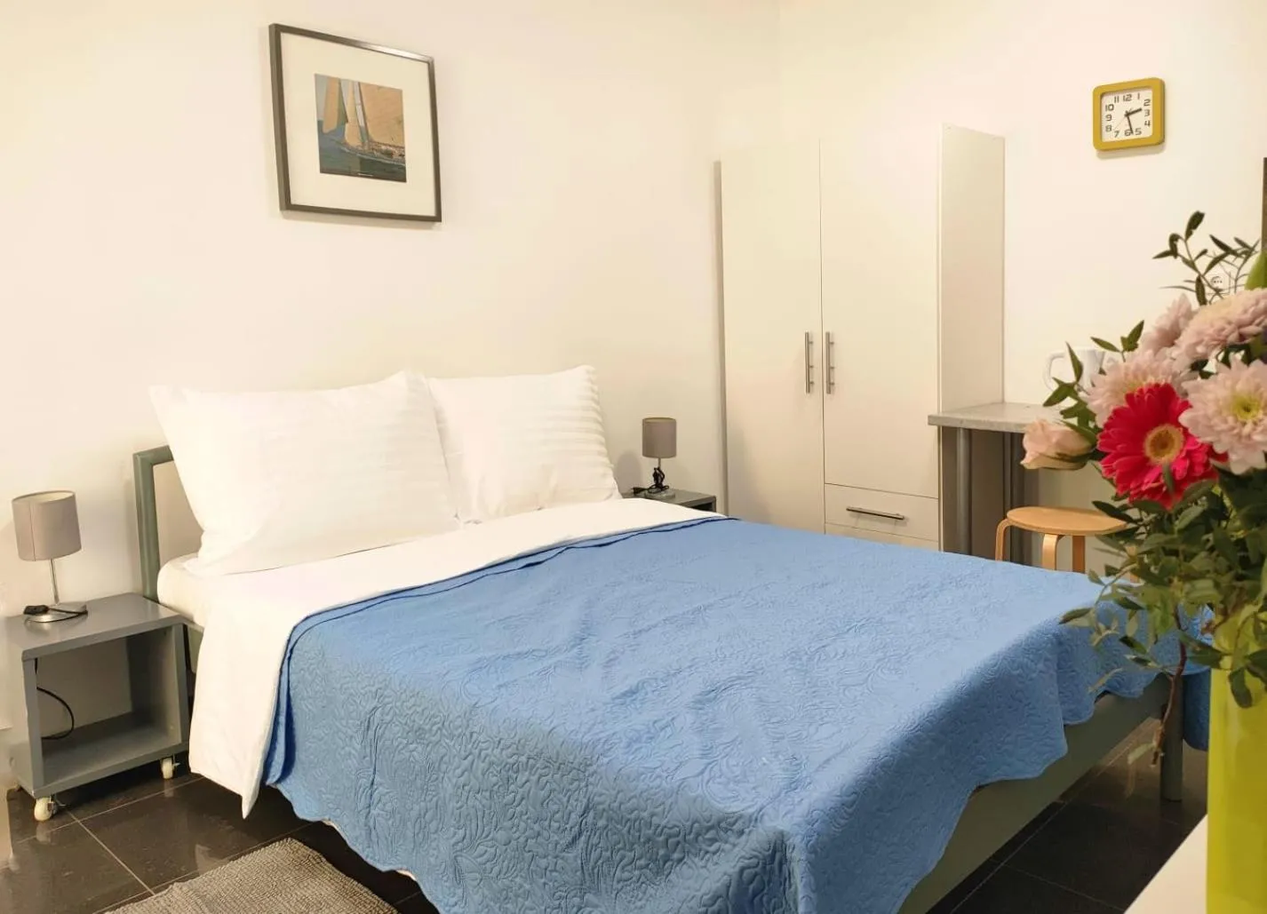 Bed in Rafael Apartments