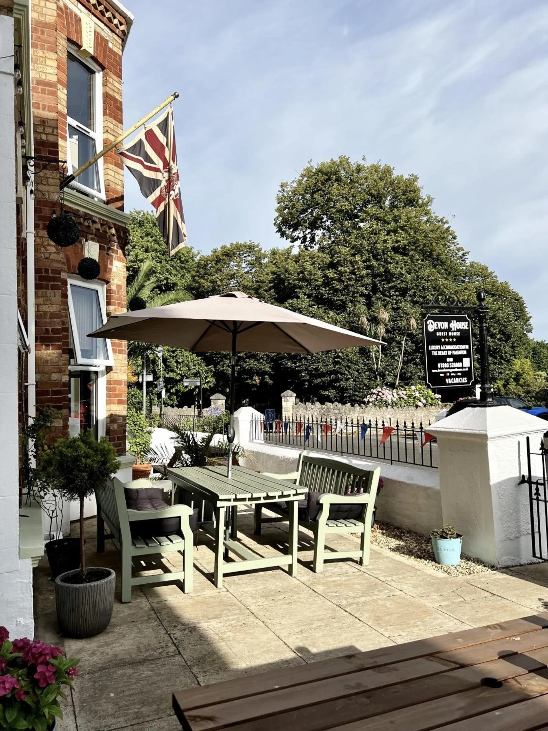 Property building in Devon House Guest House