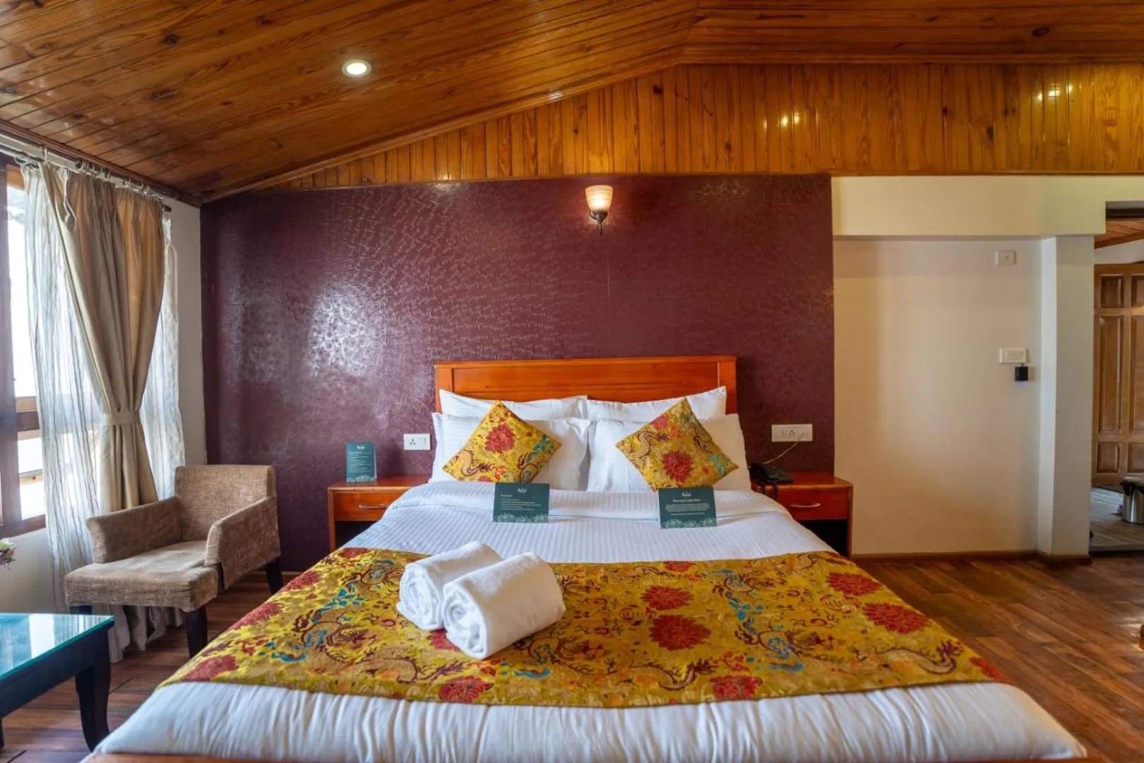 Bedroom, Bed in Muscatel Nirvana – At The Mall Road