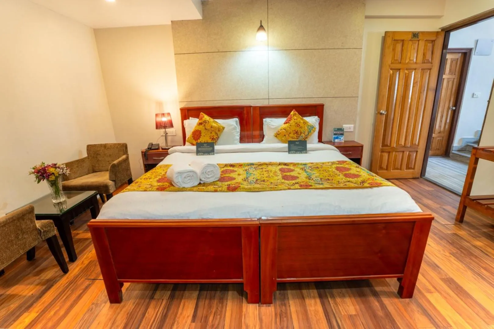 Bed in Muscatel Nirvana – At The Mall Road