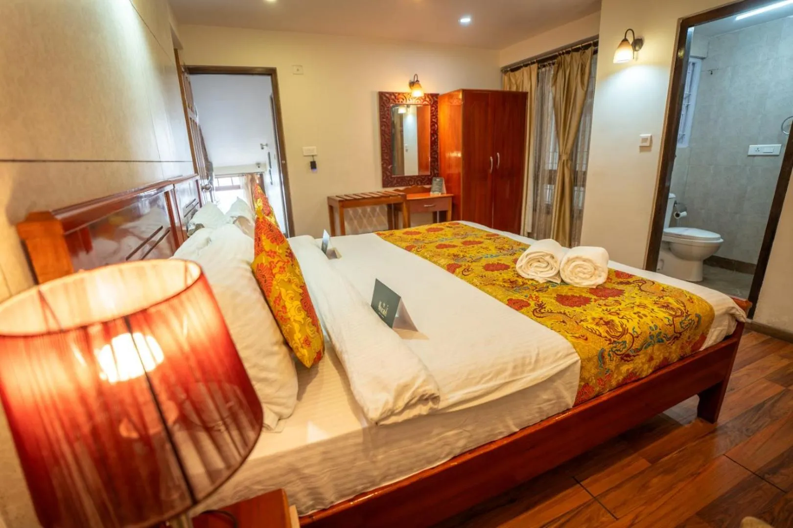 Bed in Muscatel Nirvana – At The Mall Road