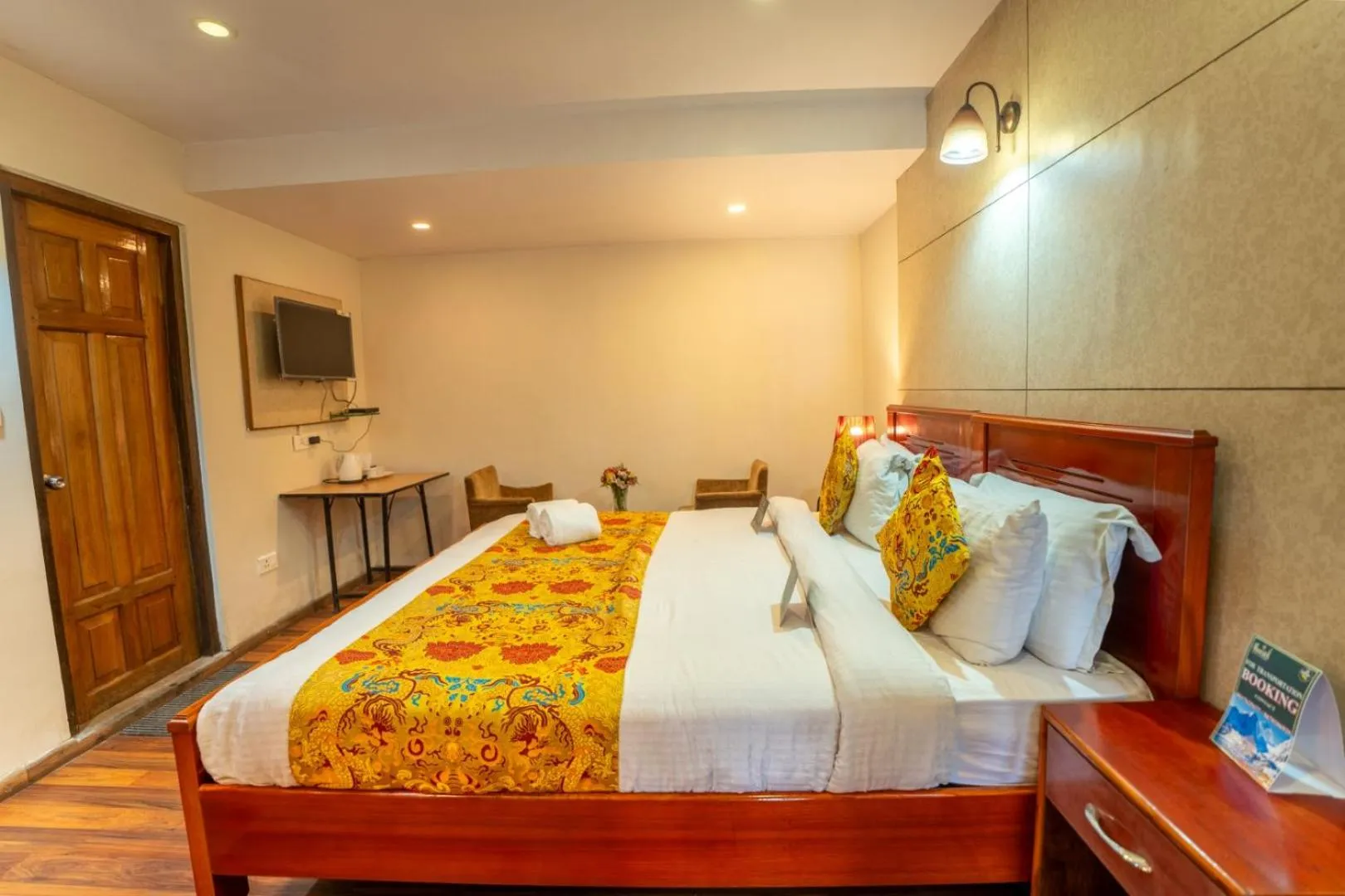 Bed in Muscatel Nirvana – At The Mall Road