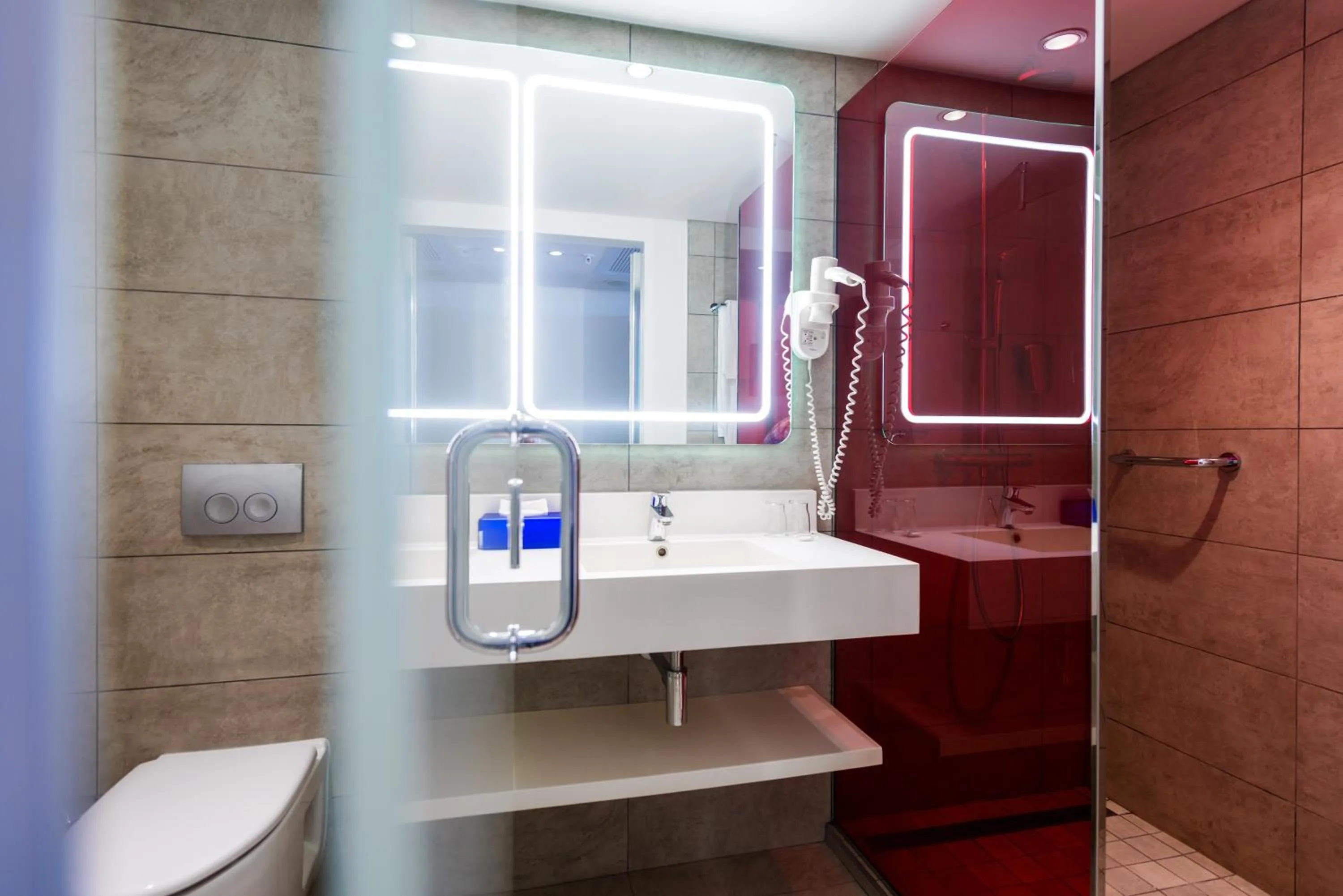 Photo of the whole room in Park Inn by Radisson Libreville