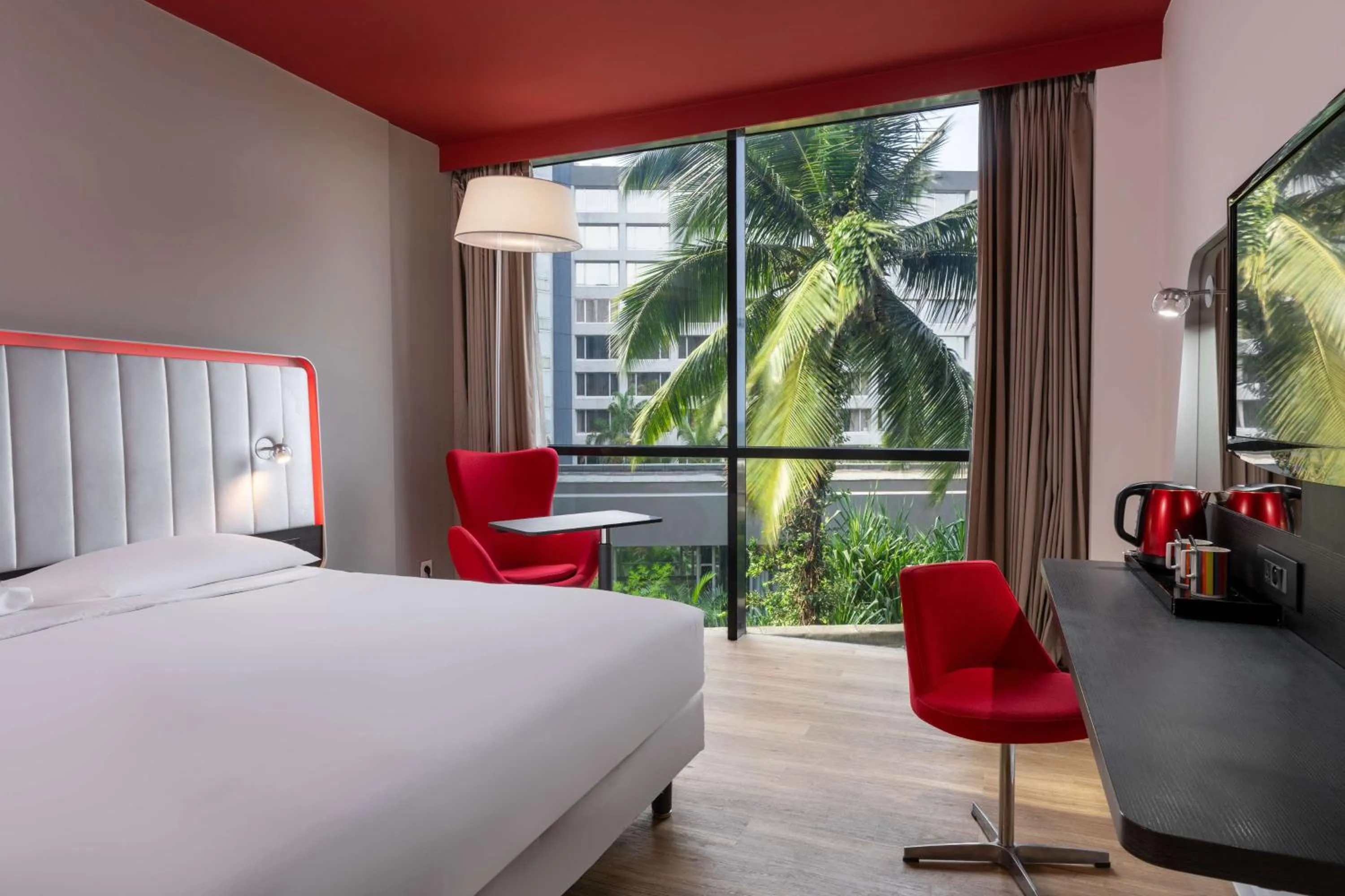 Bedroom, Bed in Park Inn by Radisson Libreville