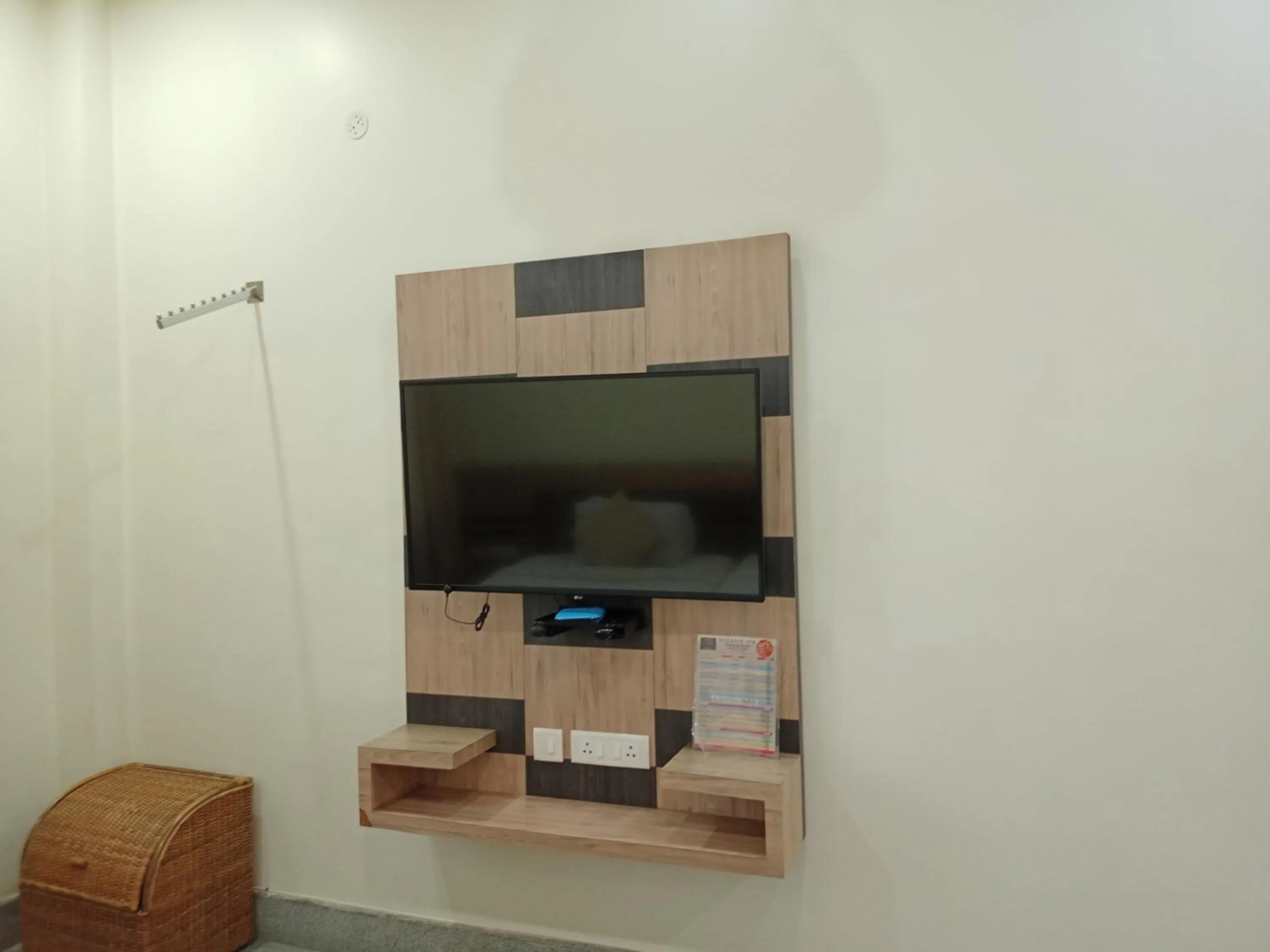 Communal lounge/ TV room in Dichang Resorts