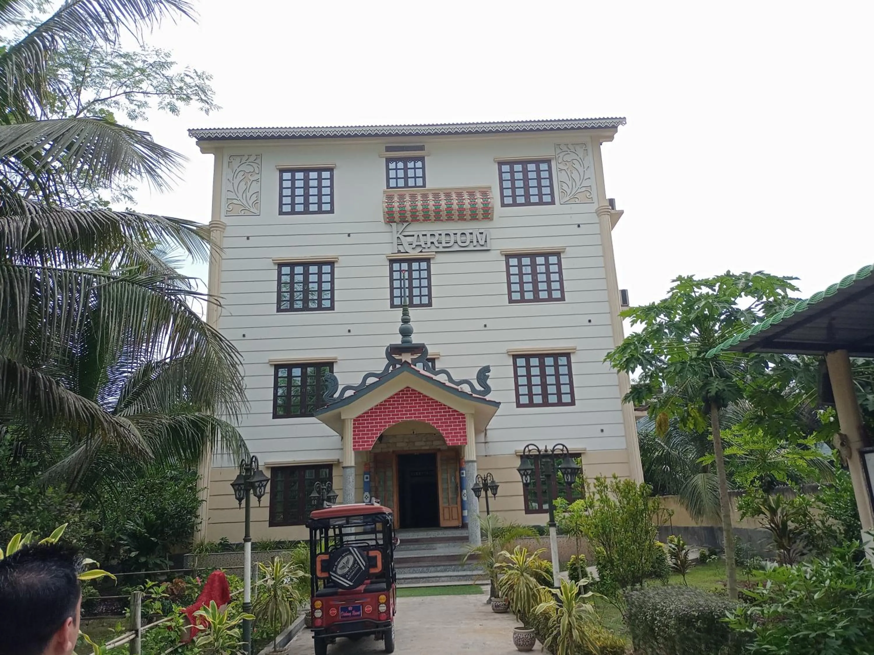 Property building in Dichang Resorts