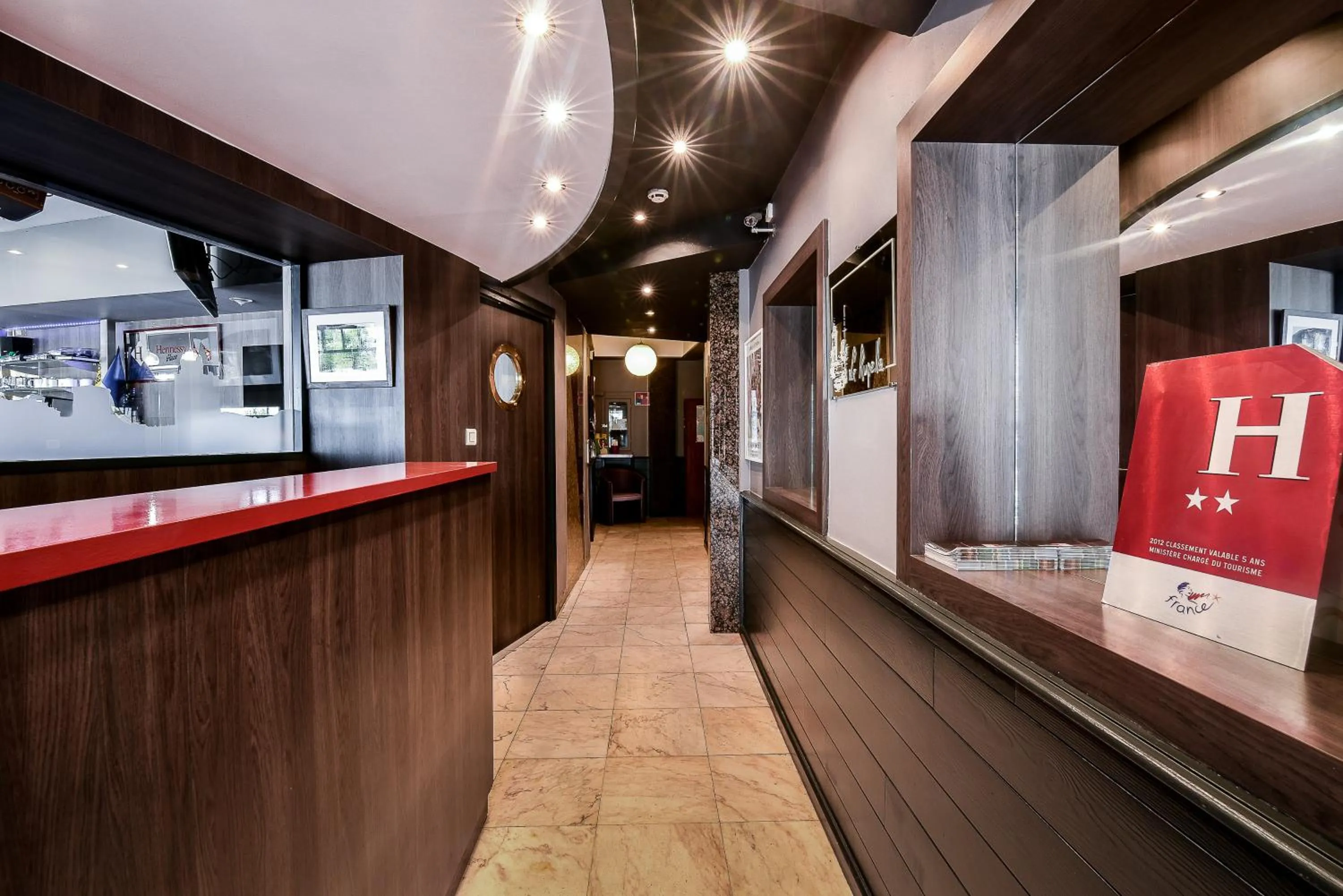 Staff in Hôtel Le Rupella