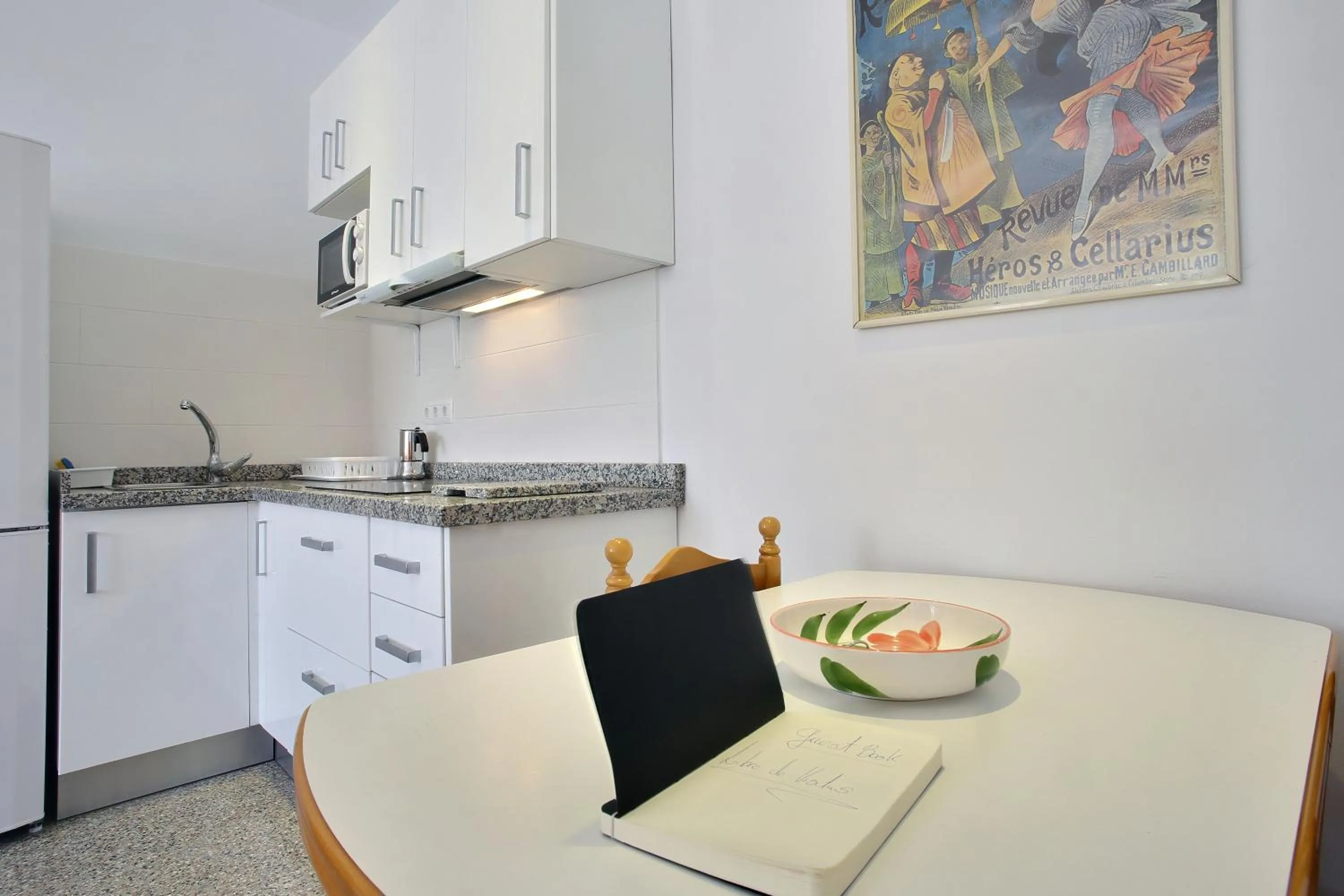 Kitchen or kitchenette in Apartamentos Ronda Luz