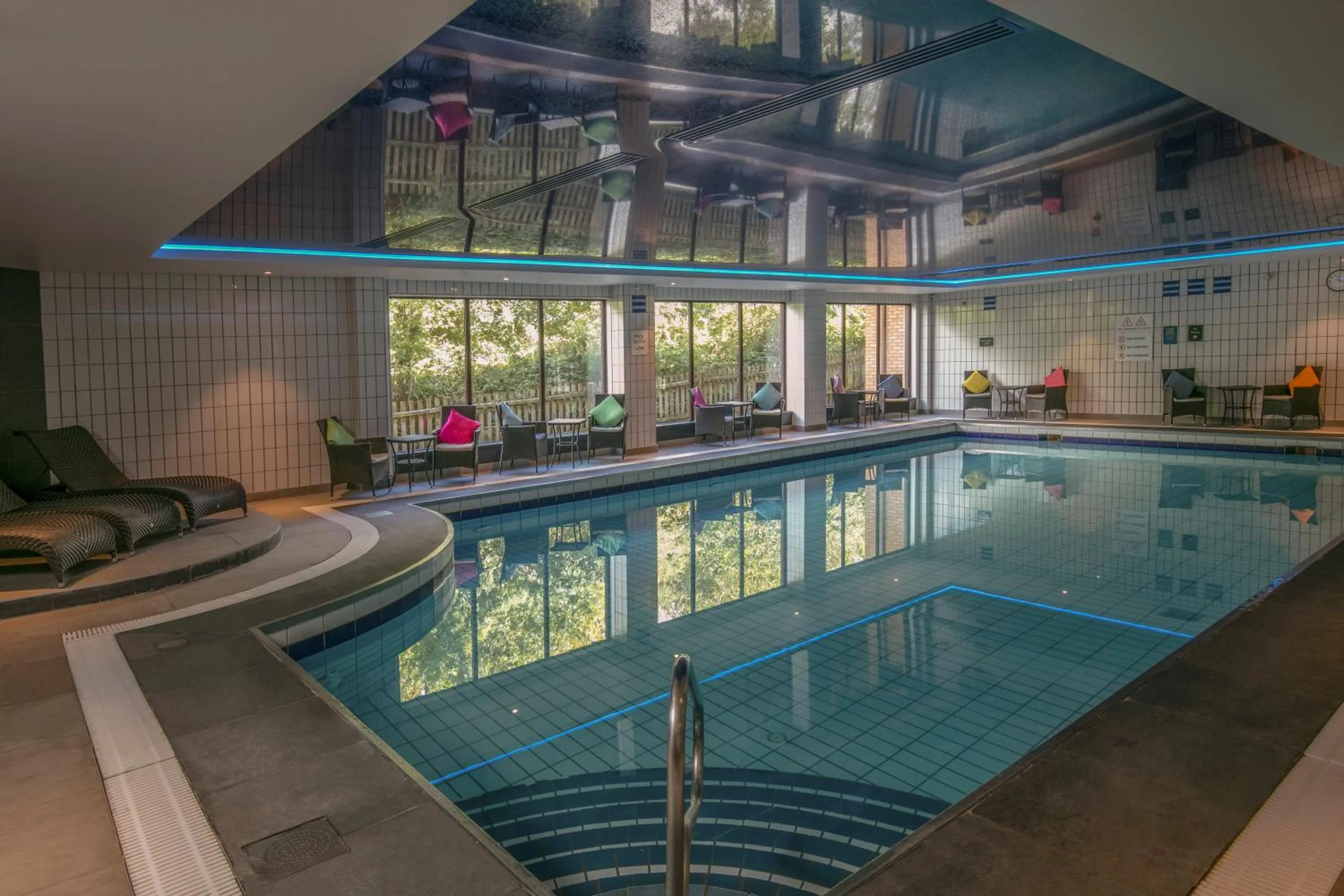Swimming pool in Hampshire Court Hotel & Spa