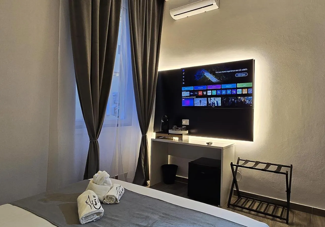 Bed in Neapoli-In