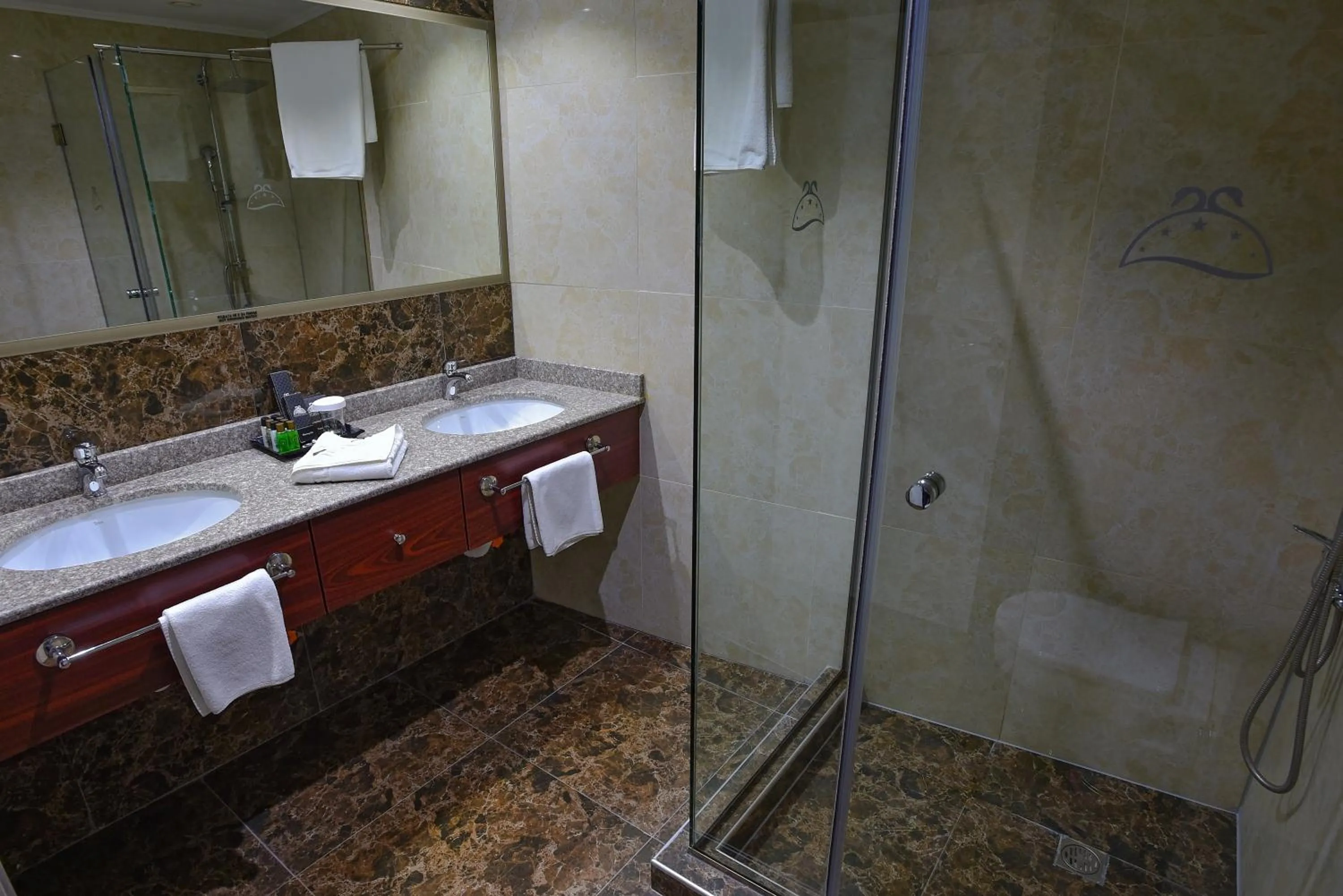 Bathroom in Hotel Izgrev Spa & Aquapark
