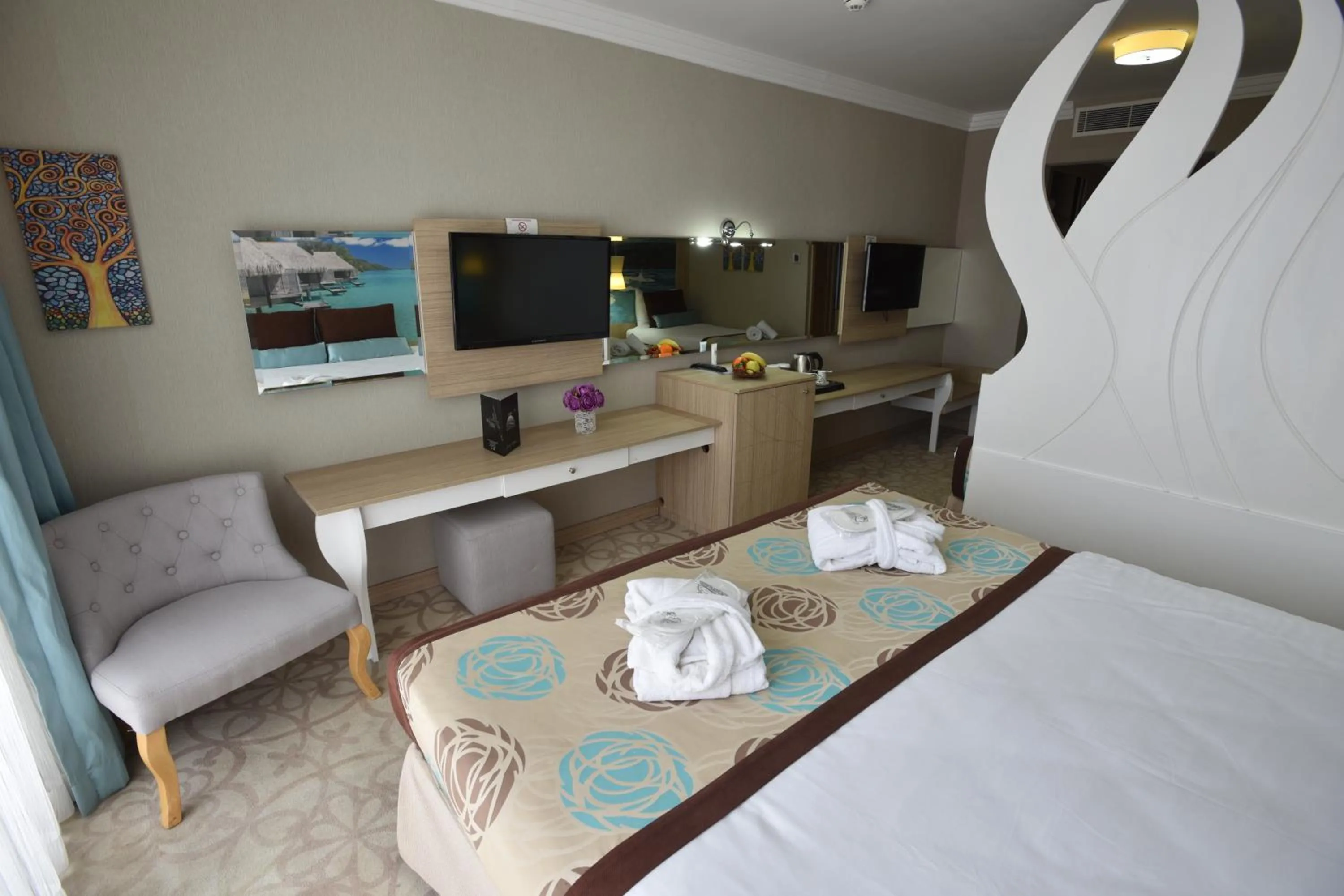 Photo of the whole room, Bed in Hotel Izgrev Spa & Aquapark