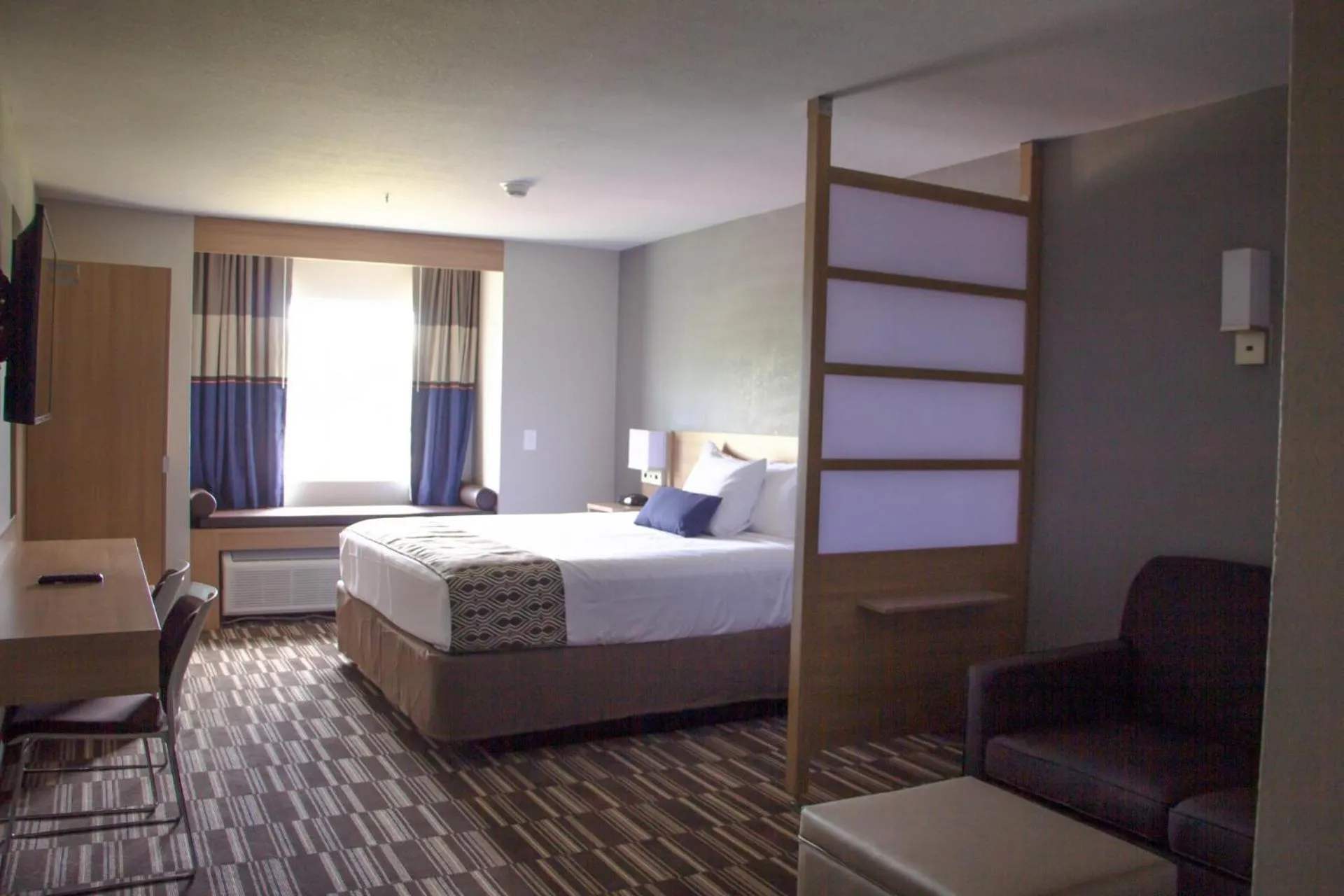 Photo of the whole room, Bed in Microtel Inn & Suites by Wyndham Camp Lejeune/Jacksonville