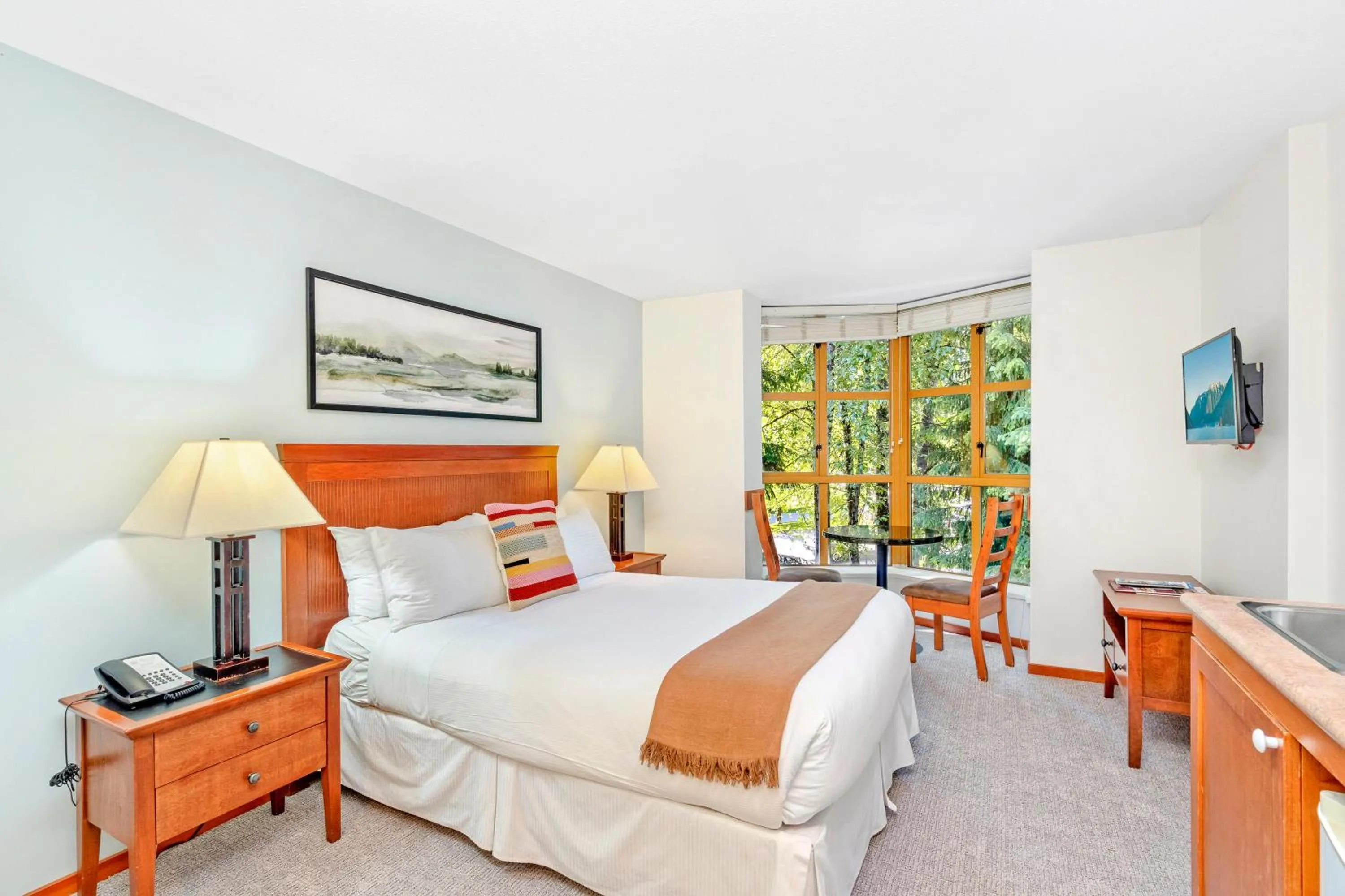 Bed in Cascade Lodge