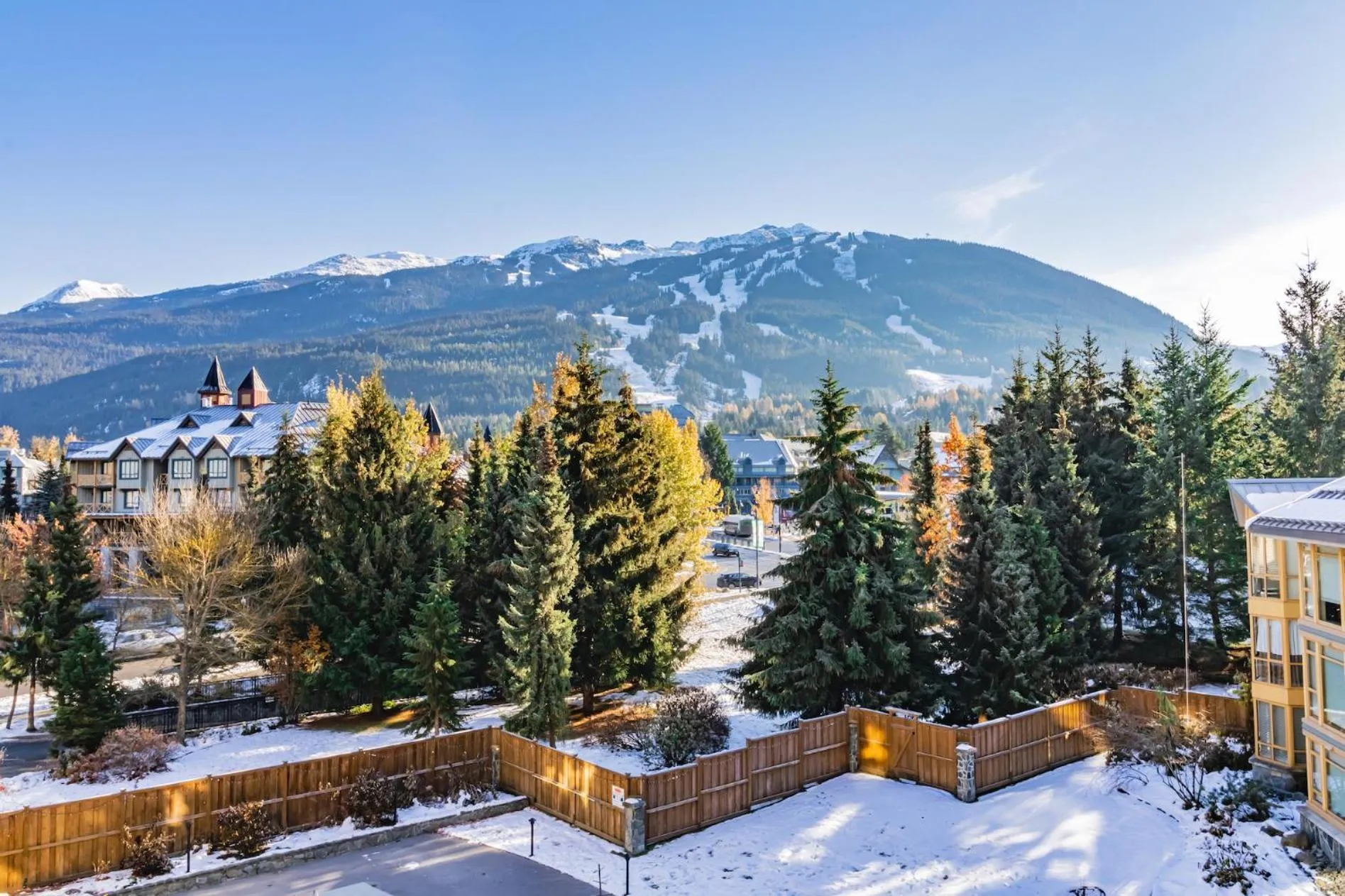 Day in Cascade Lodge