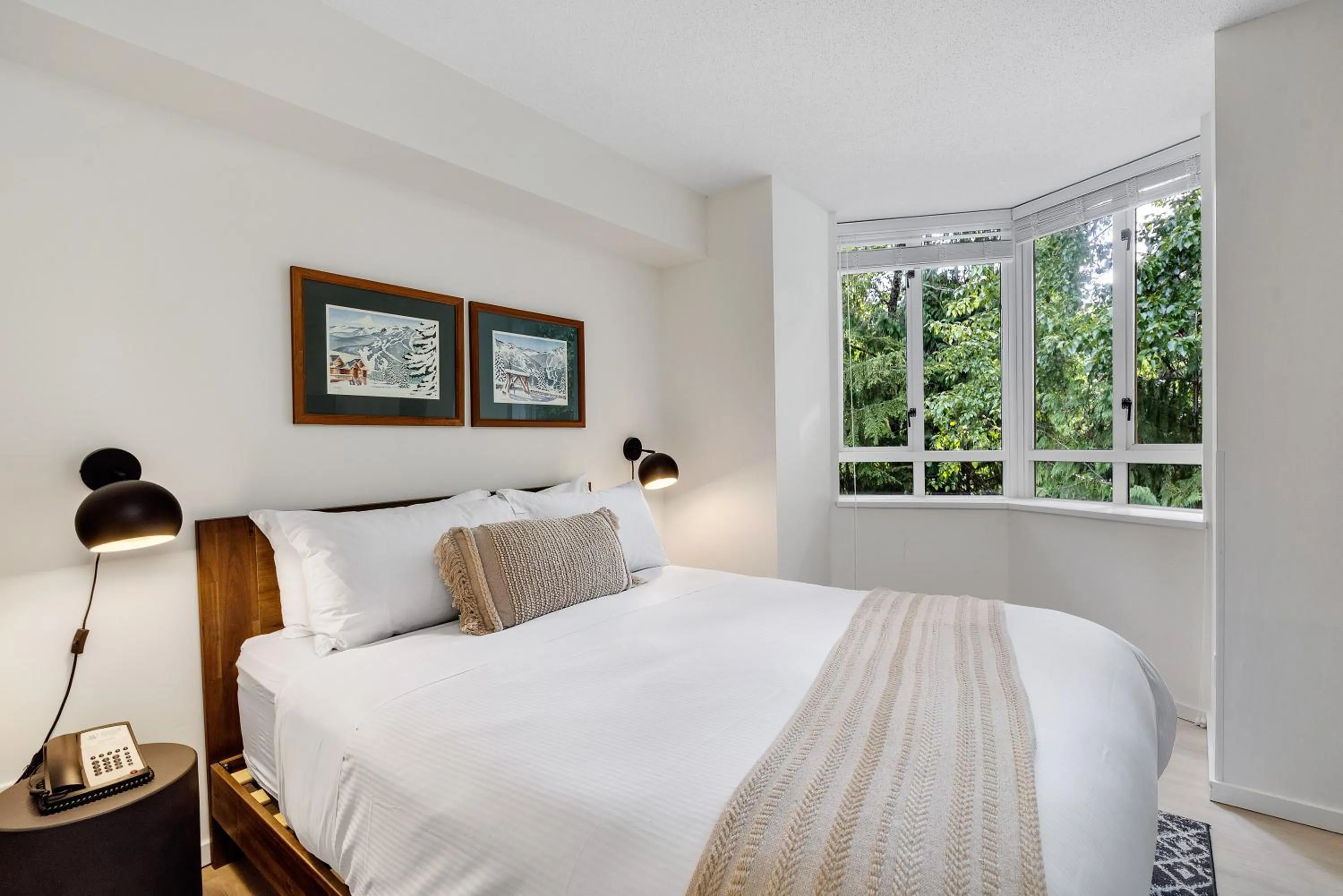 Bed in Cascade Lodge