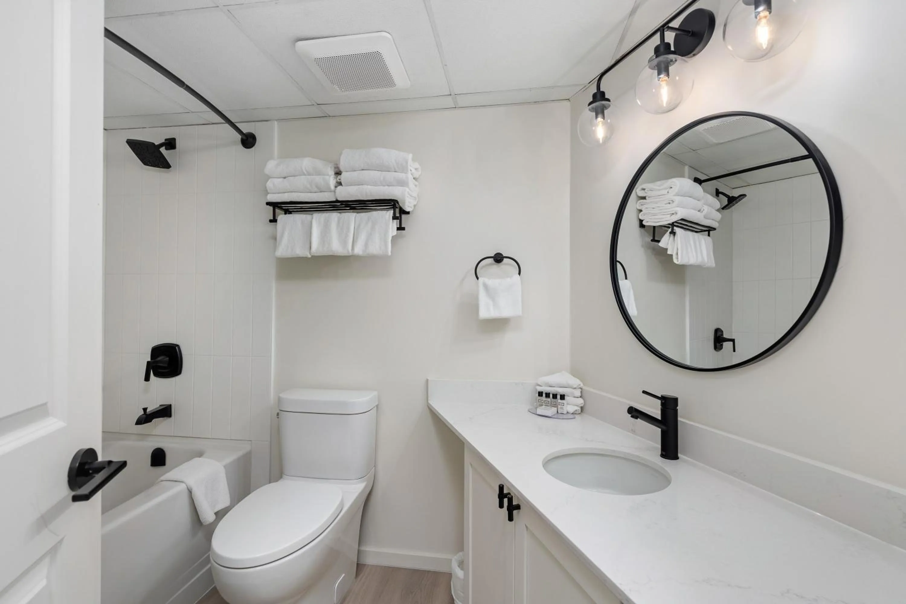 Shower in Cascade Lodge