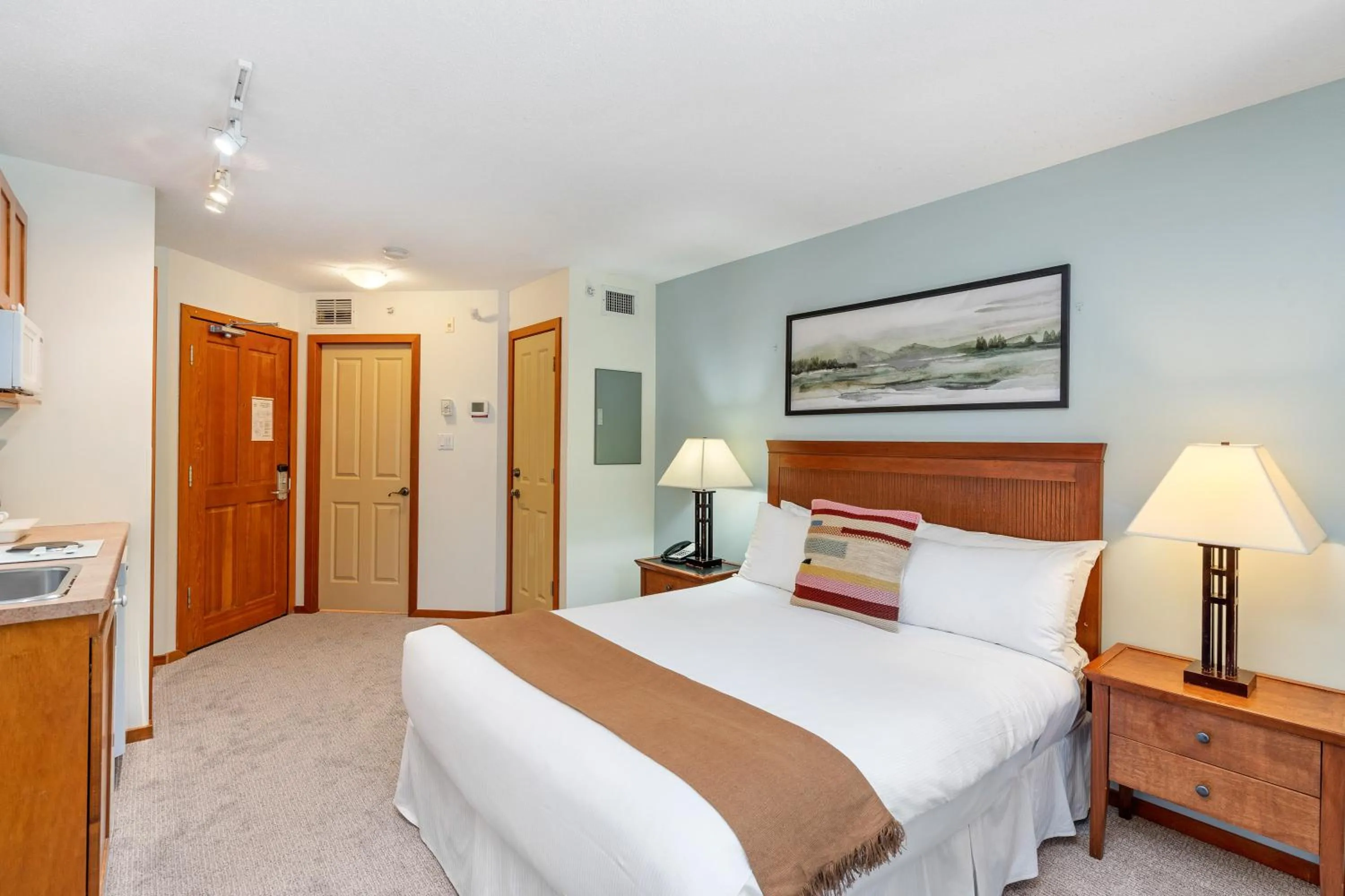 Bed in Cascade Lodge