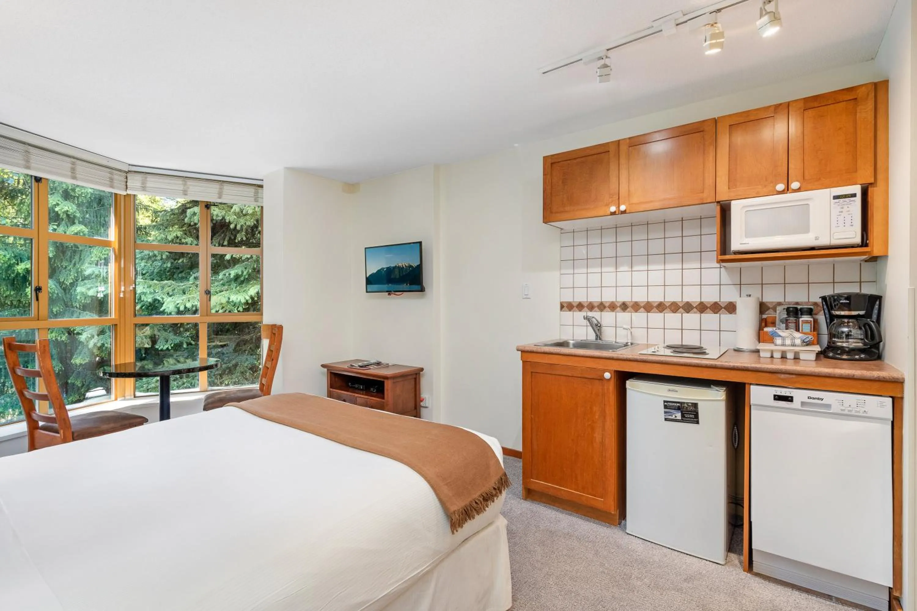 Bed in Cascade Lodge