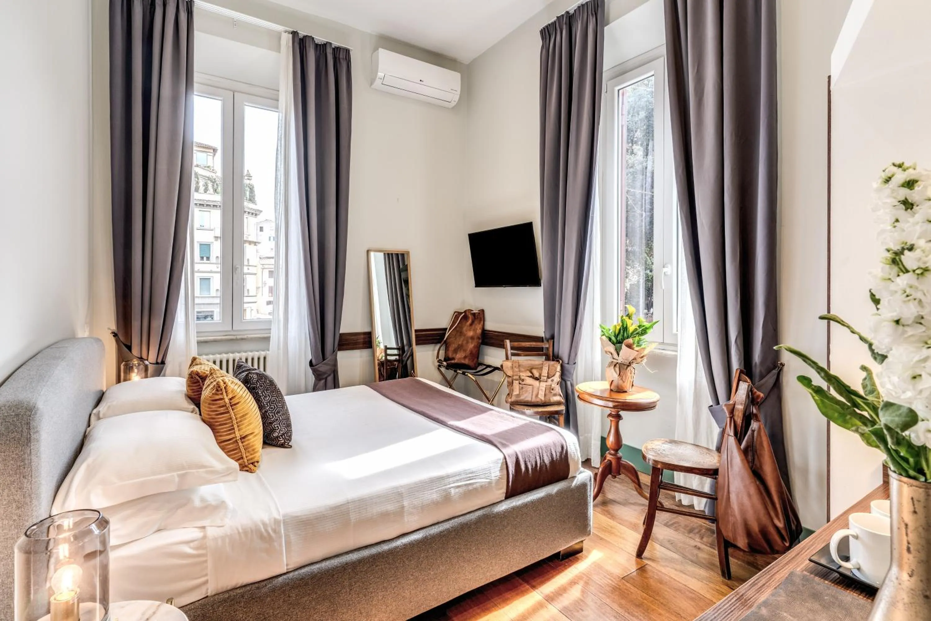 Bed in Tree Charme Trilussa