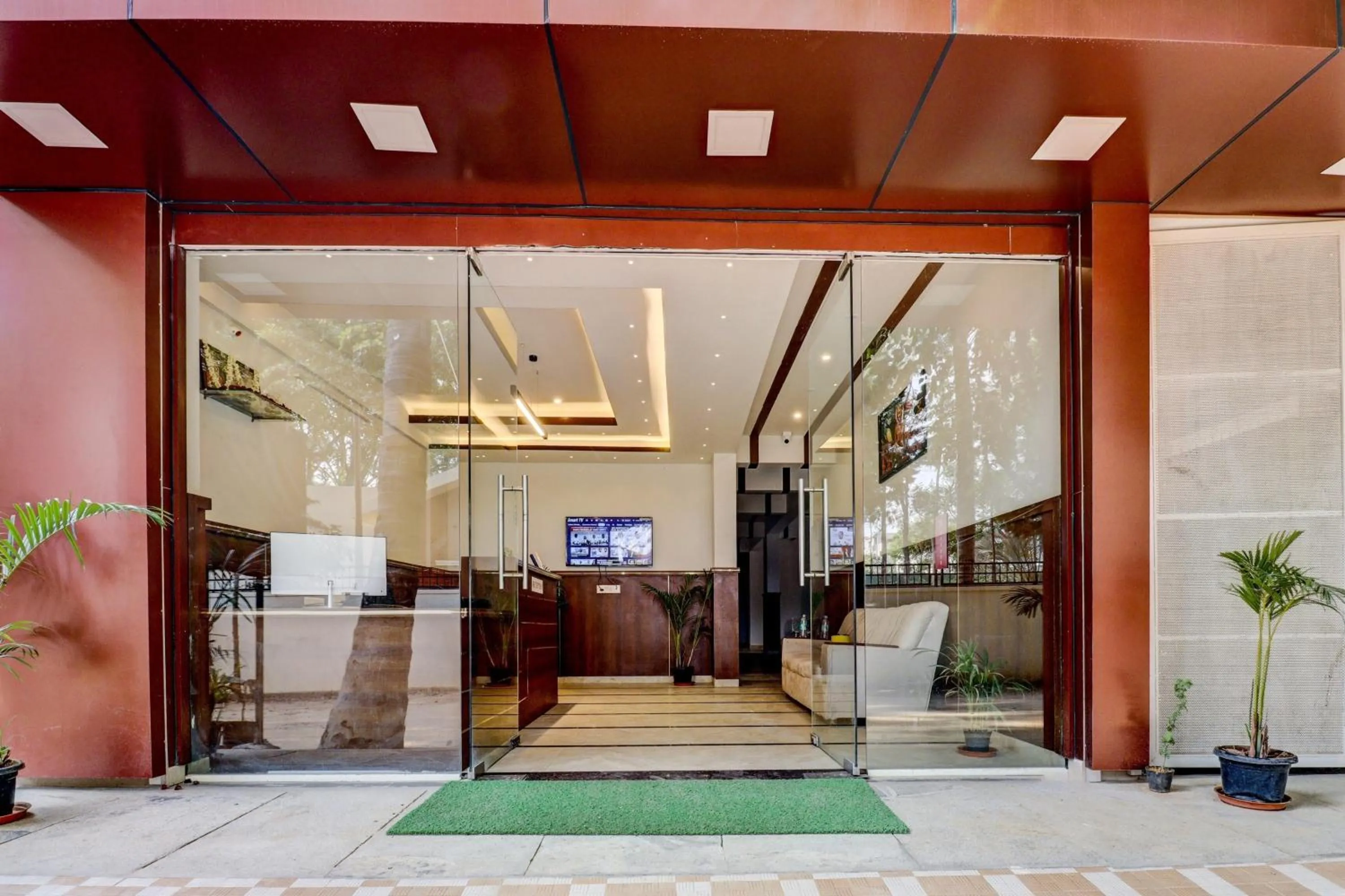 Facade/entrance in Collection O Airport Inn