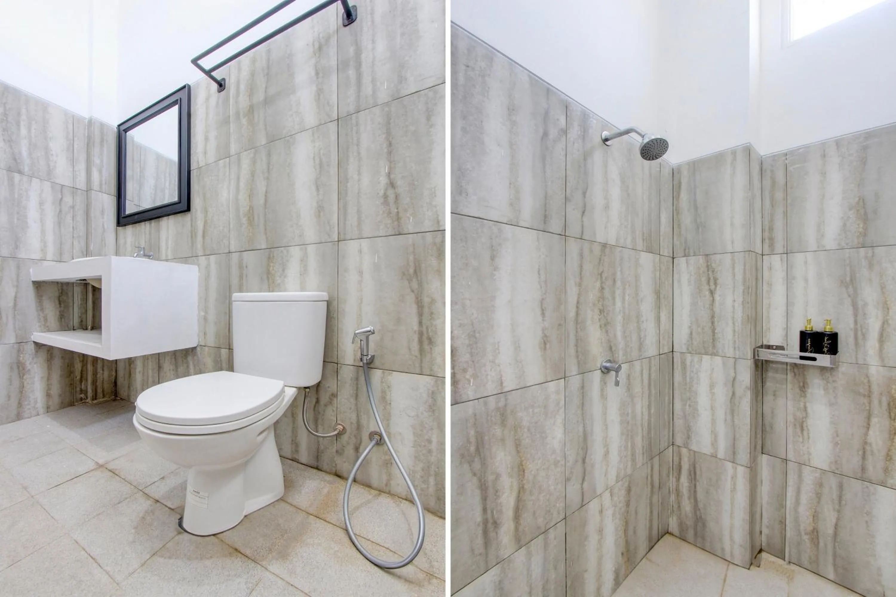 Bathroom in OYO 93885 D'harjo Guesthouse