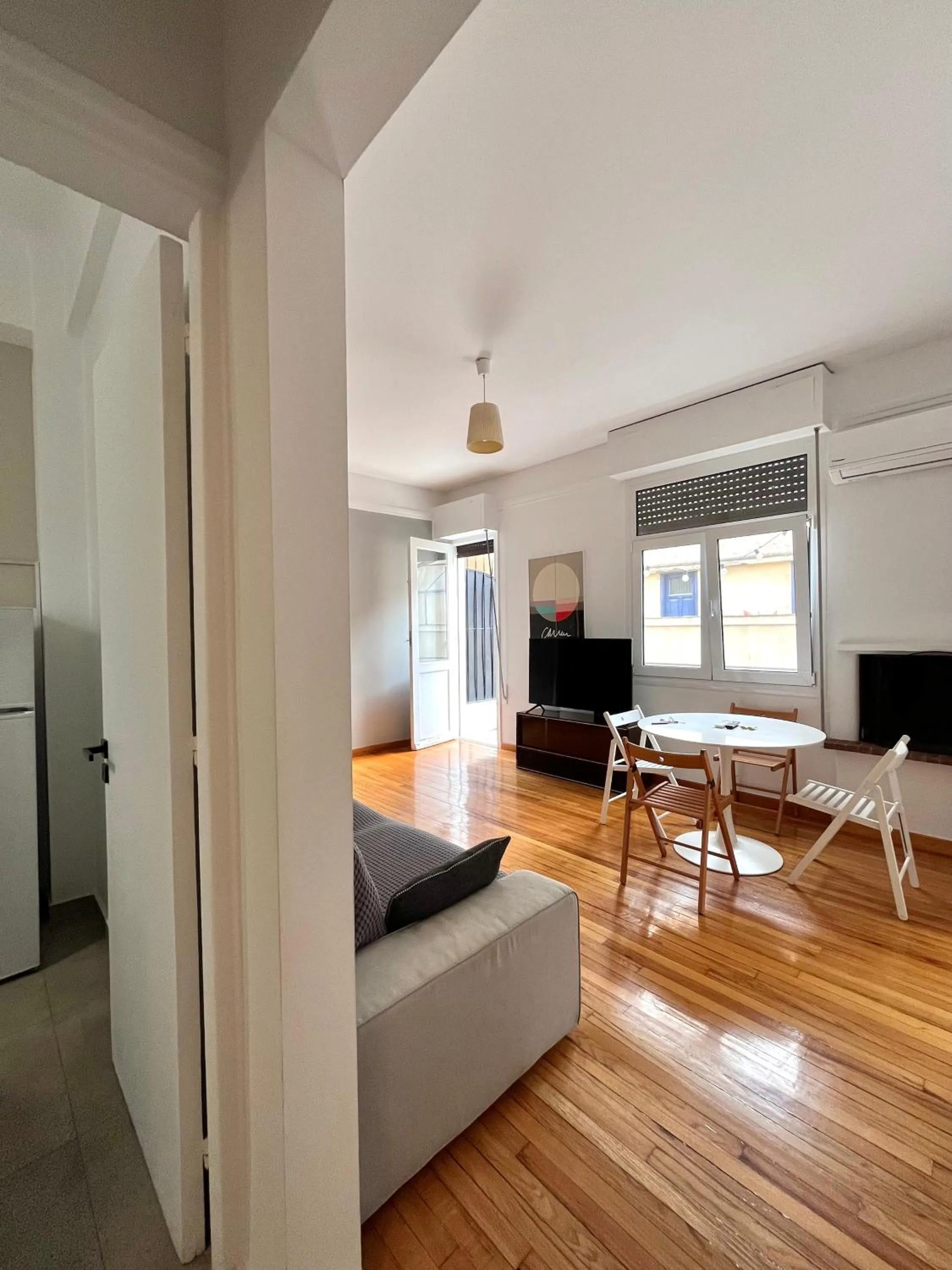 Two-Bedroom Apartment in Mosaikon Guesthouses #Miltiadou Str