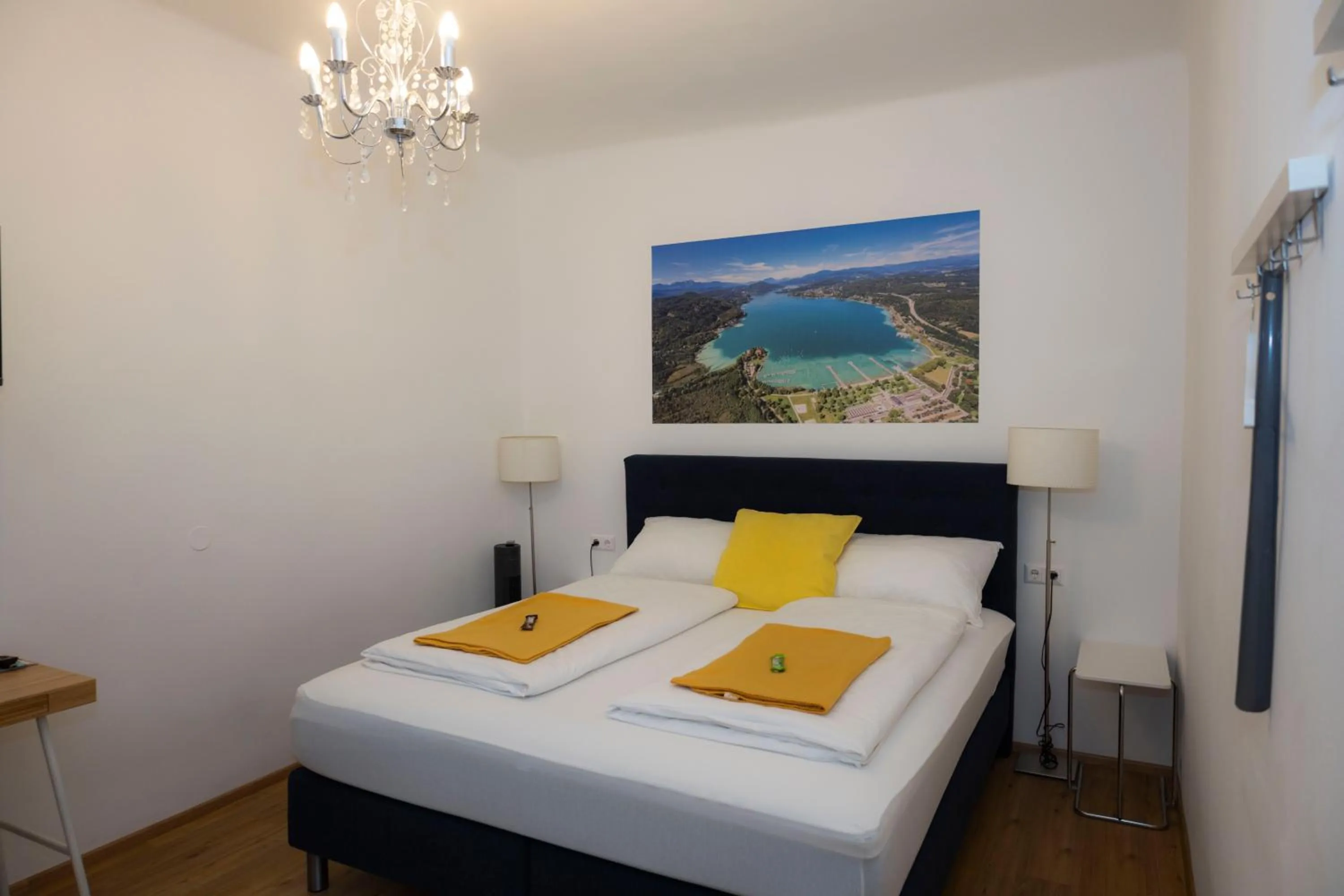 Bed in Cityhotel am Domplatz Self-CheckIn