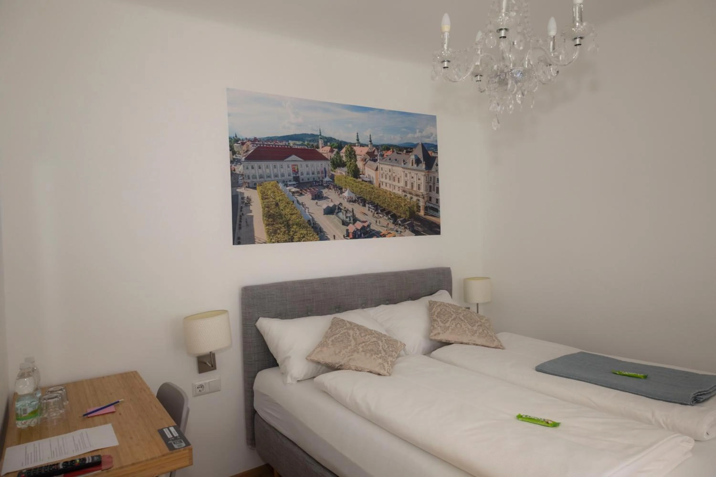 Bed in Cityhotel am Domplatz Self-CheckIn