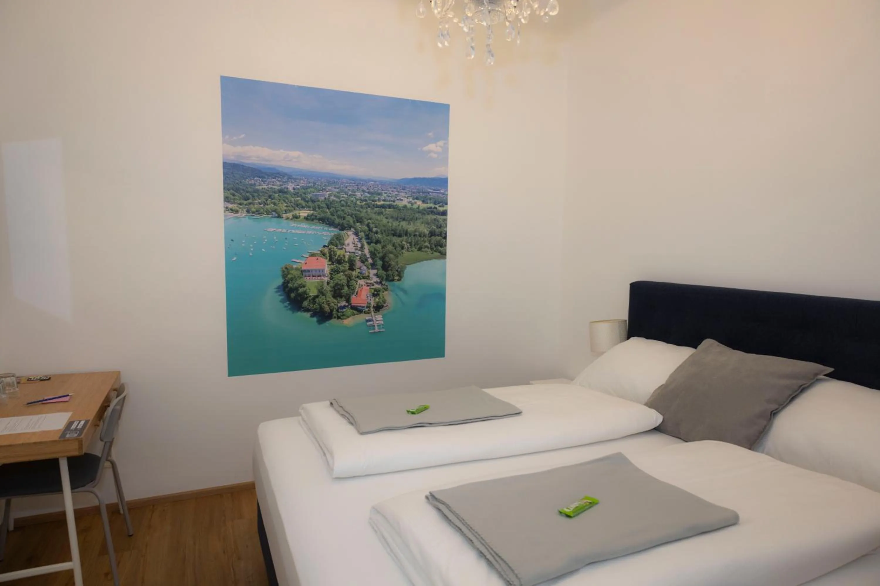 Bed in Cityhotel am Domplatz Self-CheckIn