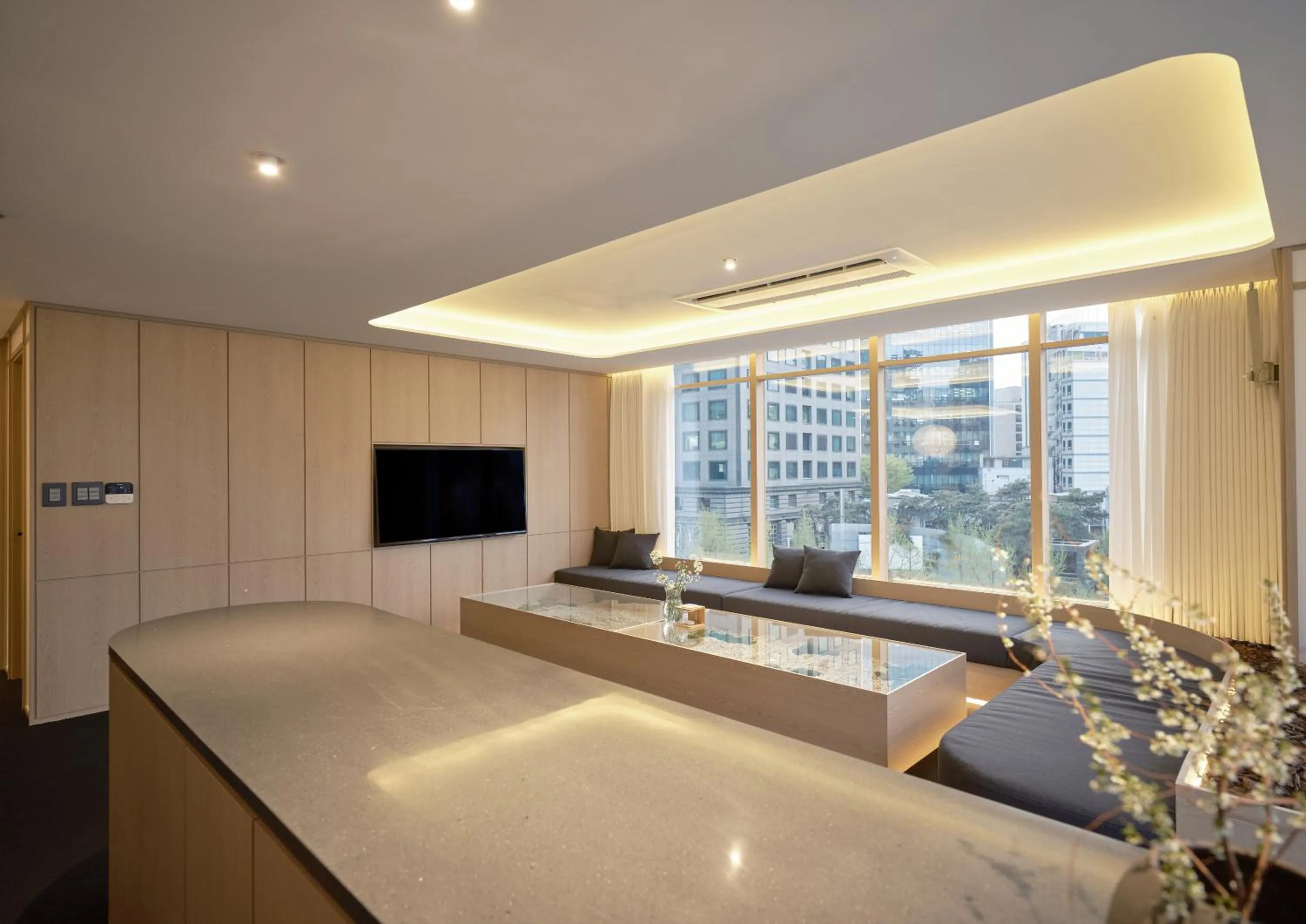 TV and multimedia in UH Suite Seoul Deoksugung