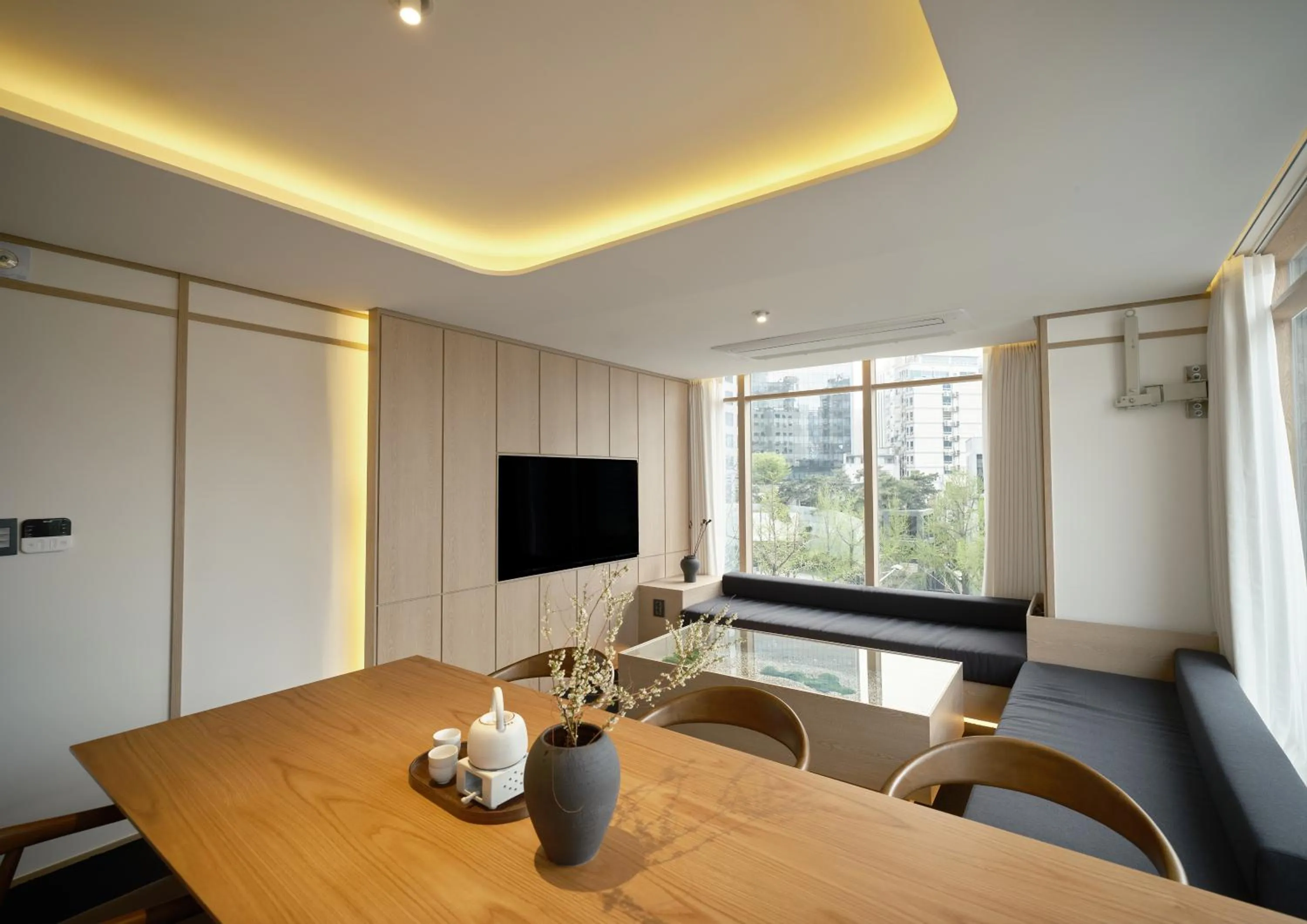 TV and multimedia in UH Suite Seoul Deoksugung