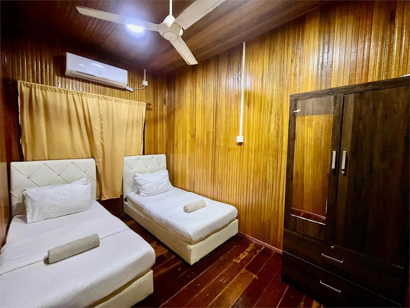 Bedroom, Bed in Panglima Resort Bum Bum Island, Semporna