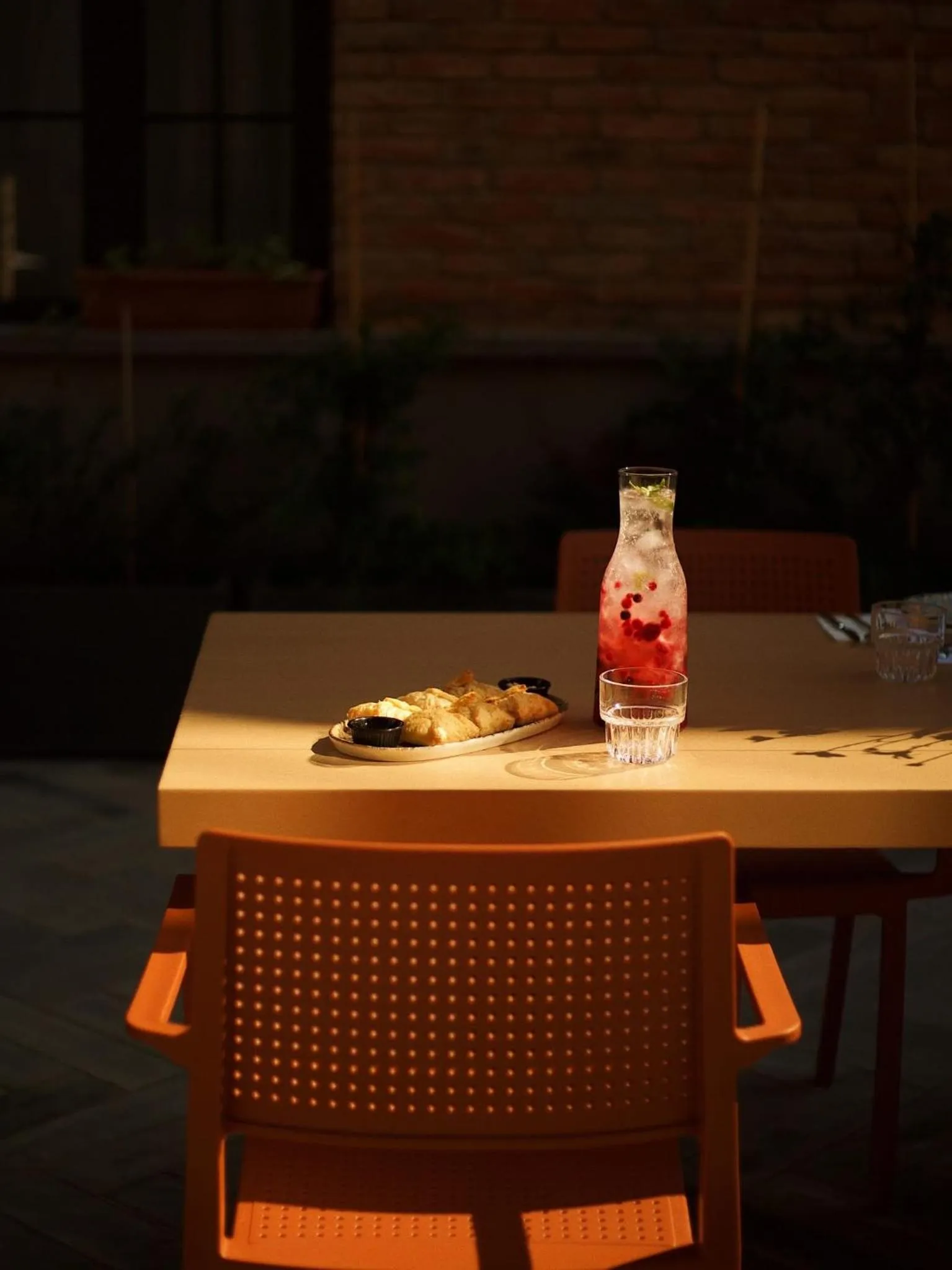 Food and drinks in Artifact Apart Hotel