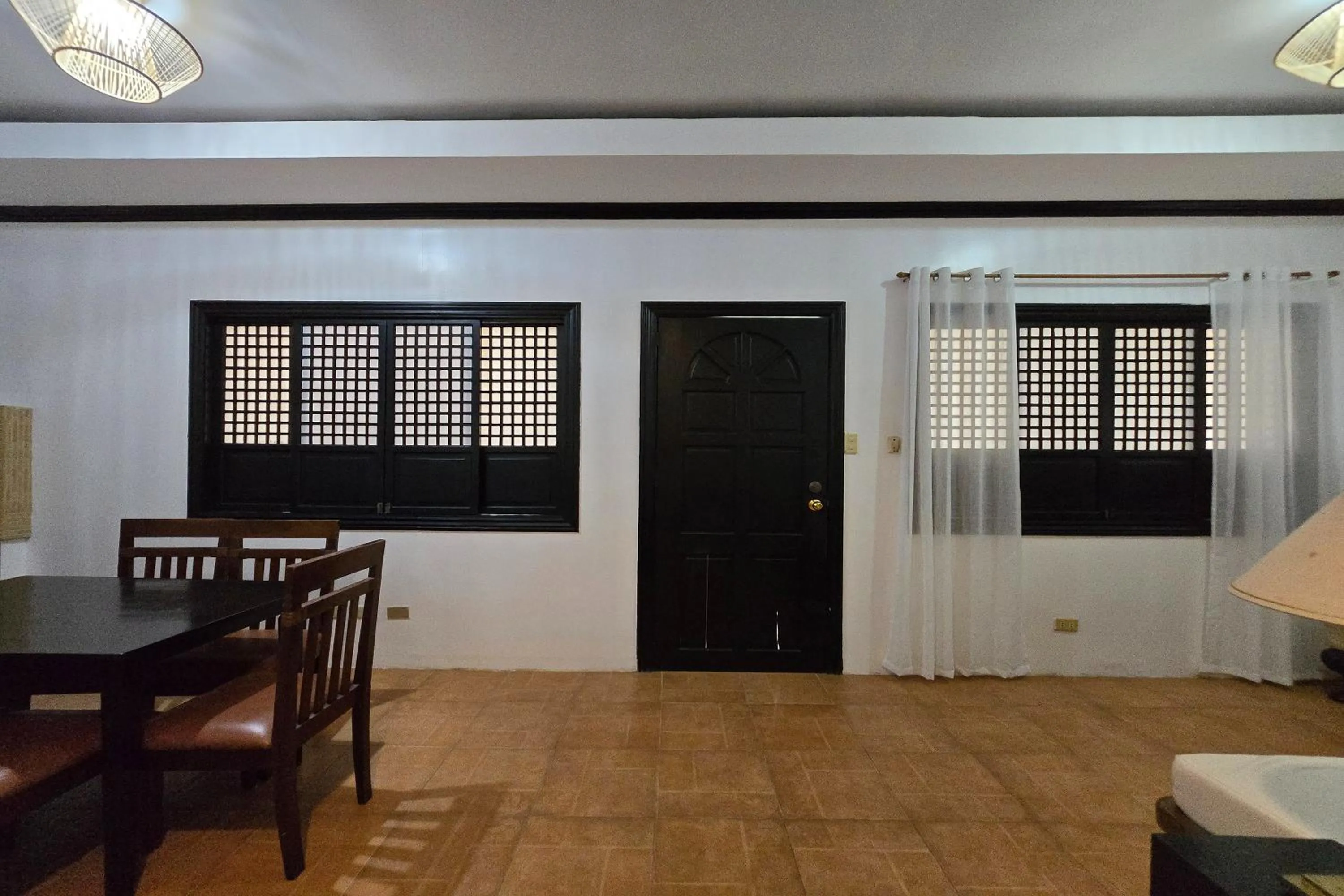 Seating area in Grand Villa Laguna