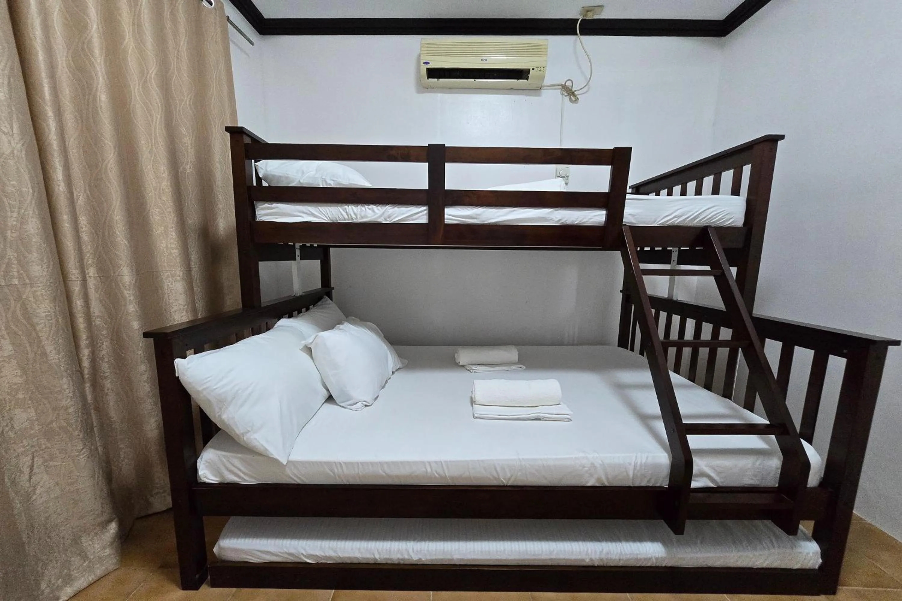Bed in Grand Villa Laguna