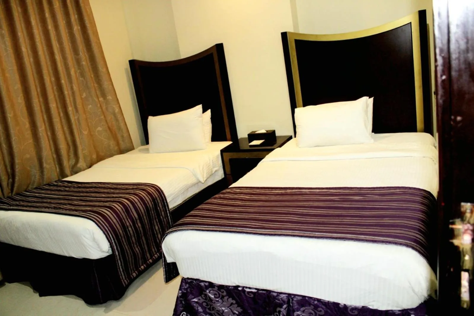 Bedroom, Bed in Tourist Hotel