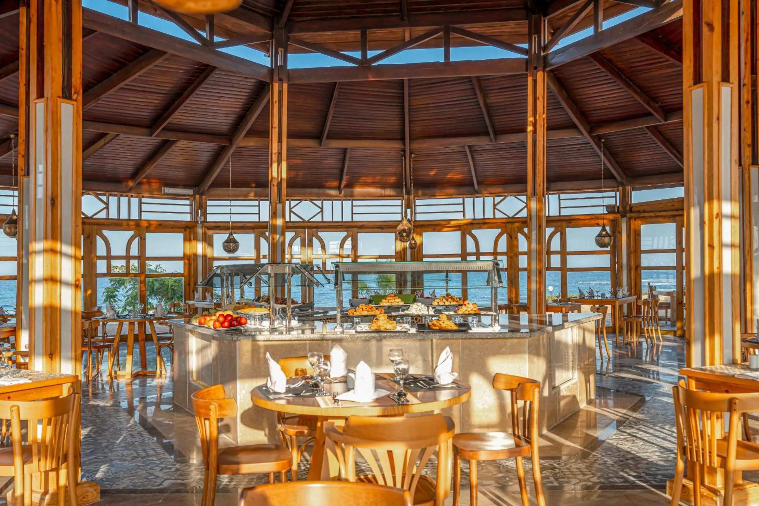 Restaurant/places to eat in Three Corners Equinox Beach Resort