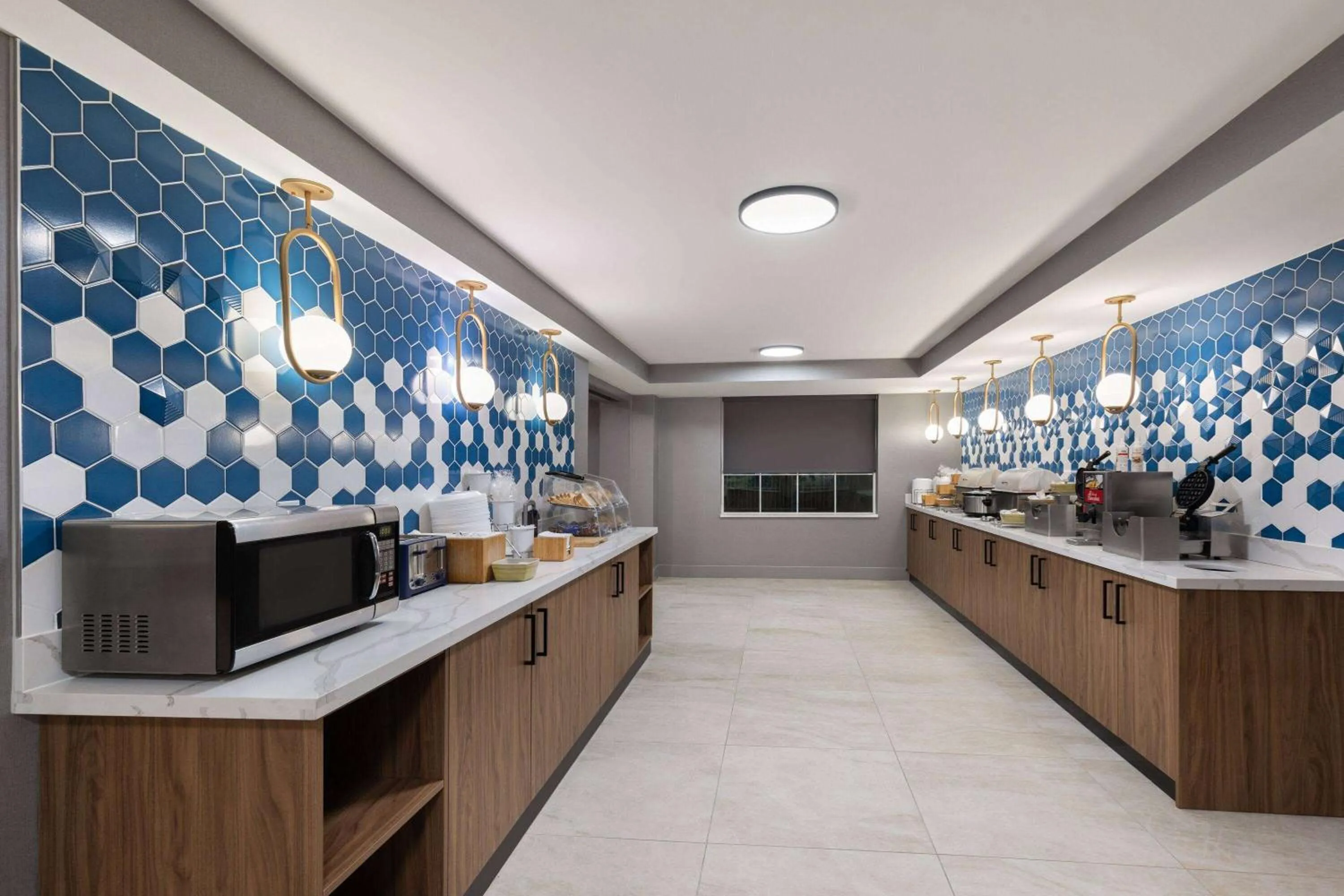 Breakfast in Hawthorn Extended Stay by Wyndham Knoxville