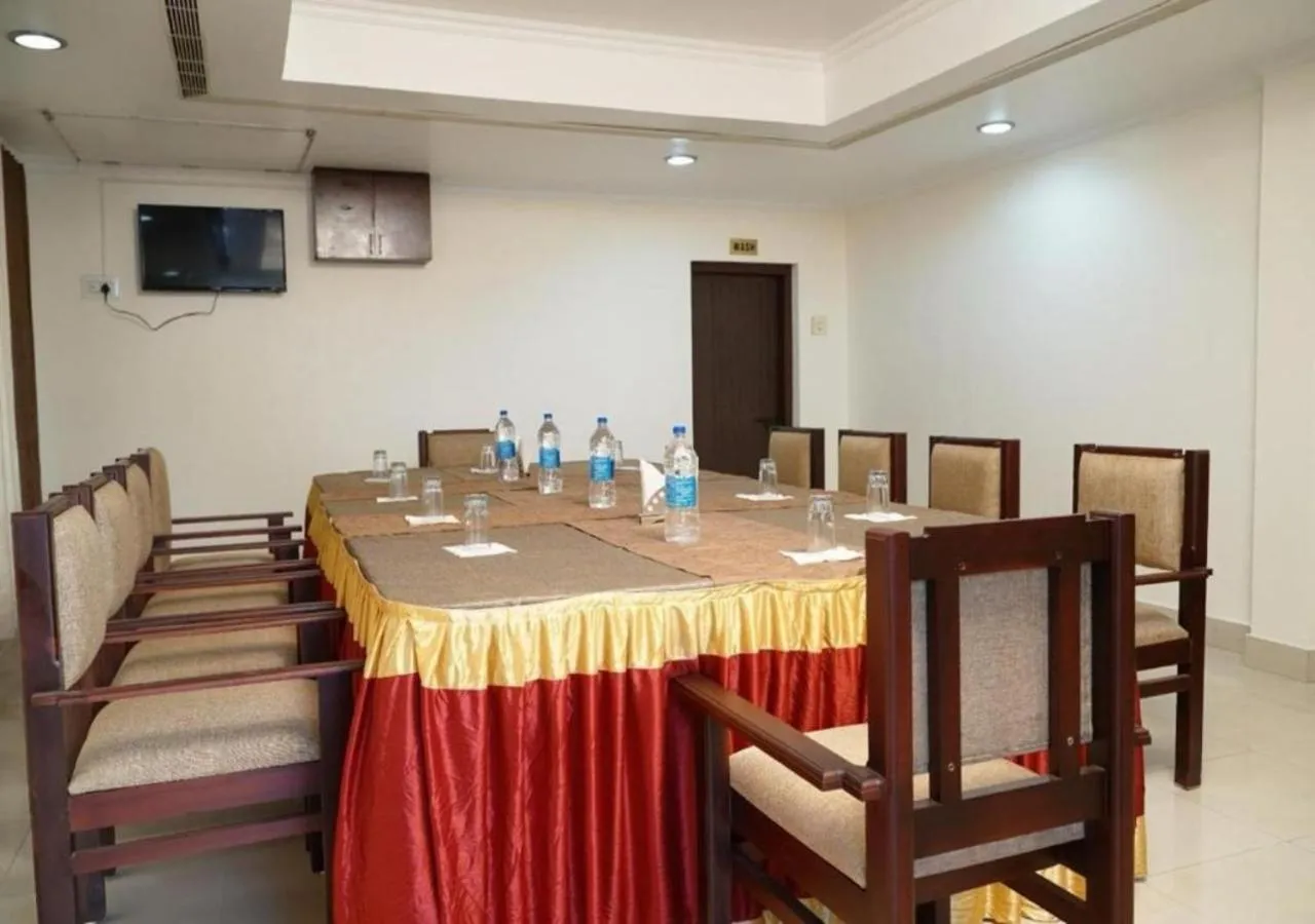 Meeting/conference room in Malanadu Tourist Home