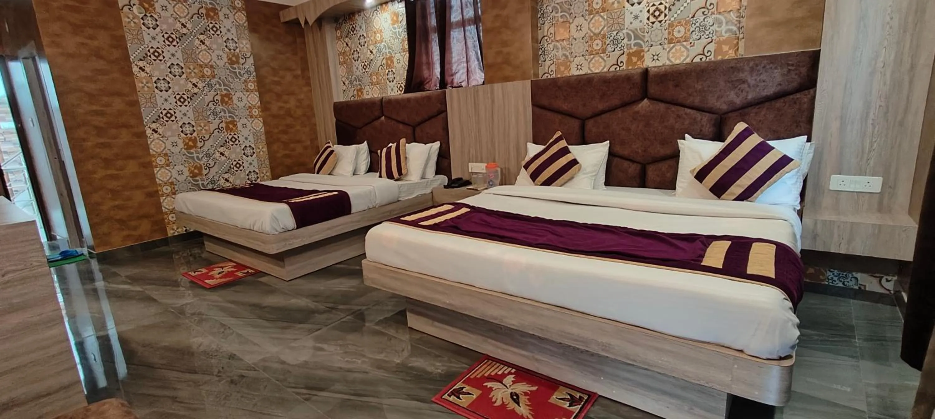 Photo of the whole room, Bed in Hotel Sunshine