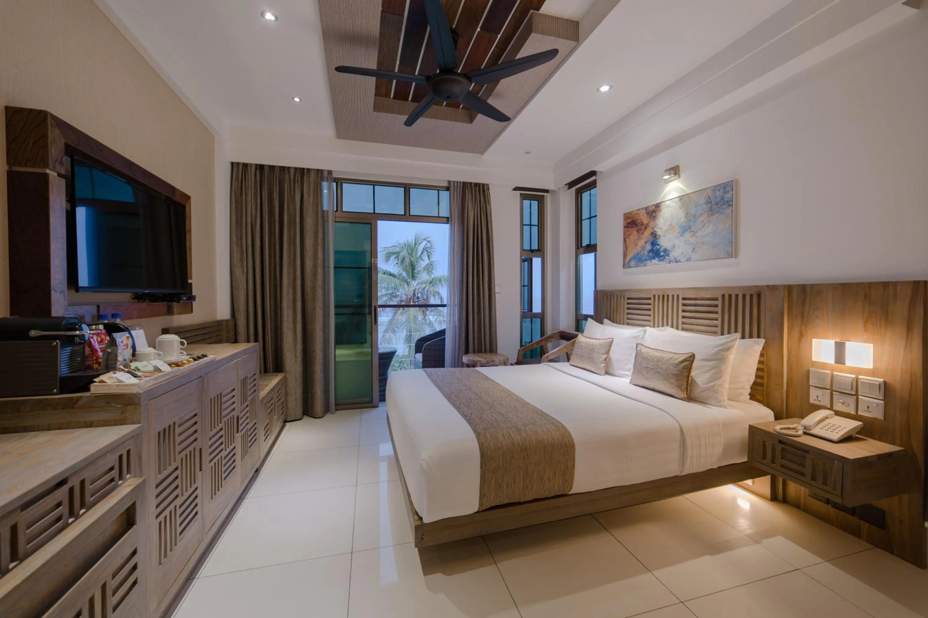 TV and multimedia, Bed in Hotel Ocean Grand at Hulhumale