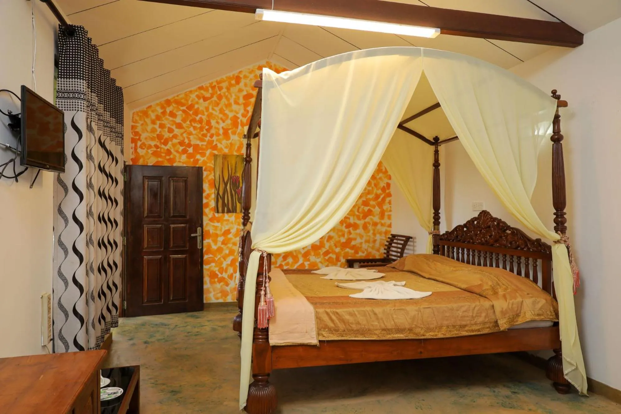 Bed in Solomon Beach Hotel