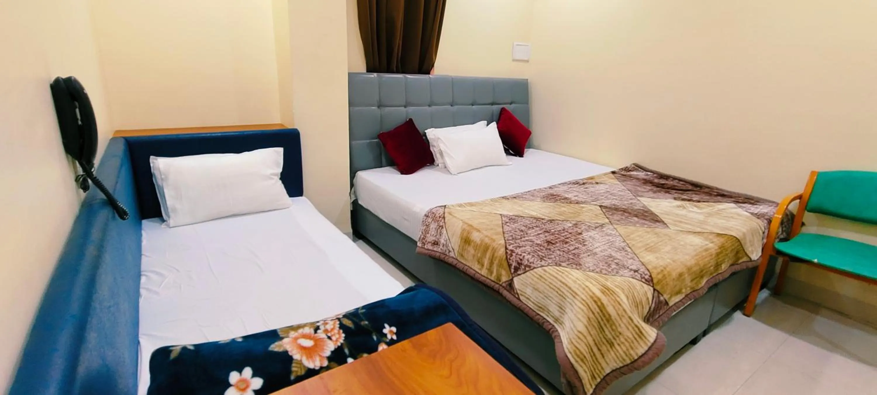 Bedroom, Bed in Shri Shiv Ganga Bhakt Niwas