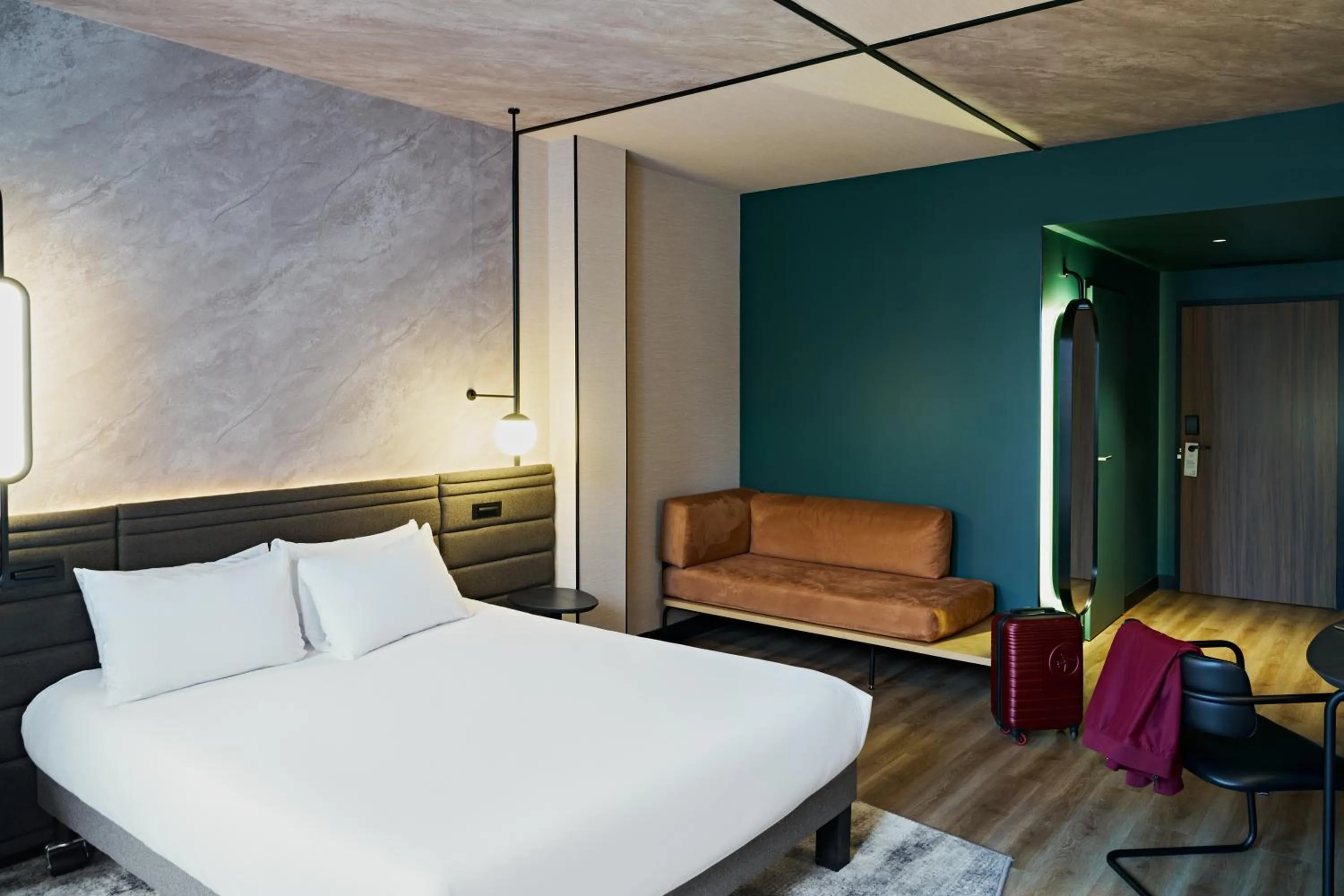 Bed in Novotel Rouen Centre Cathédrale