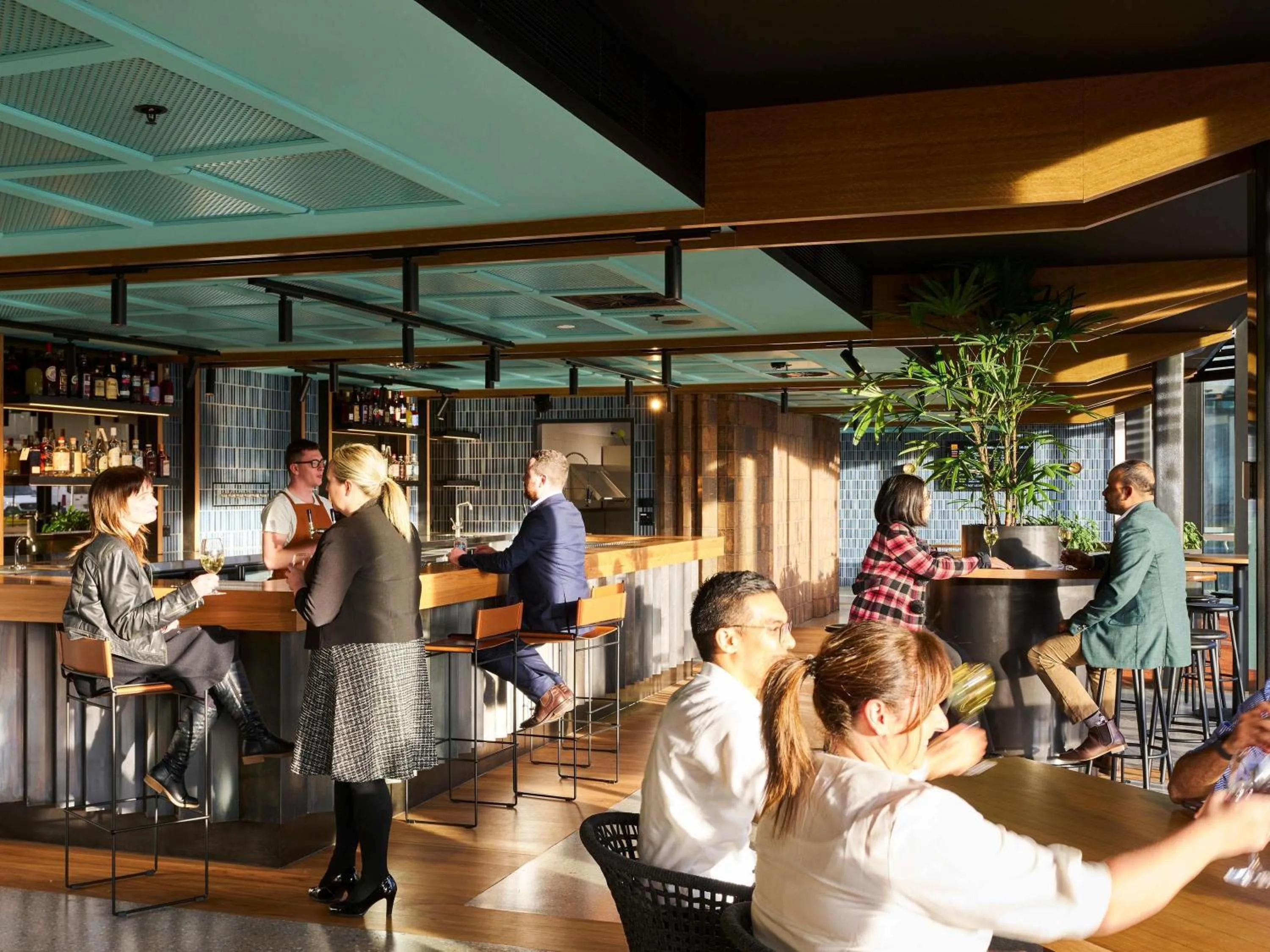 Restaurant/places to eat in Novotel Melbourne Airport