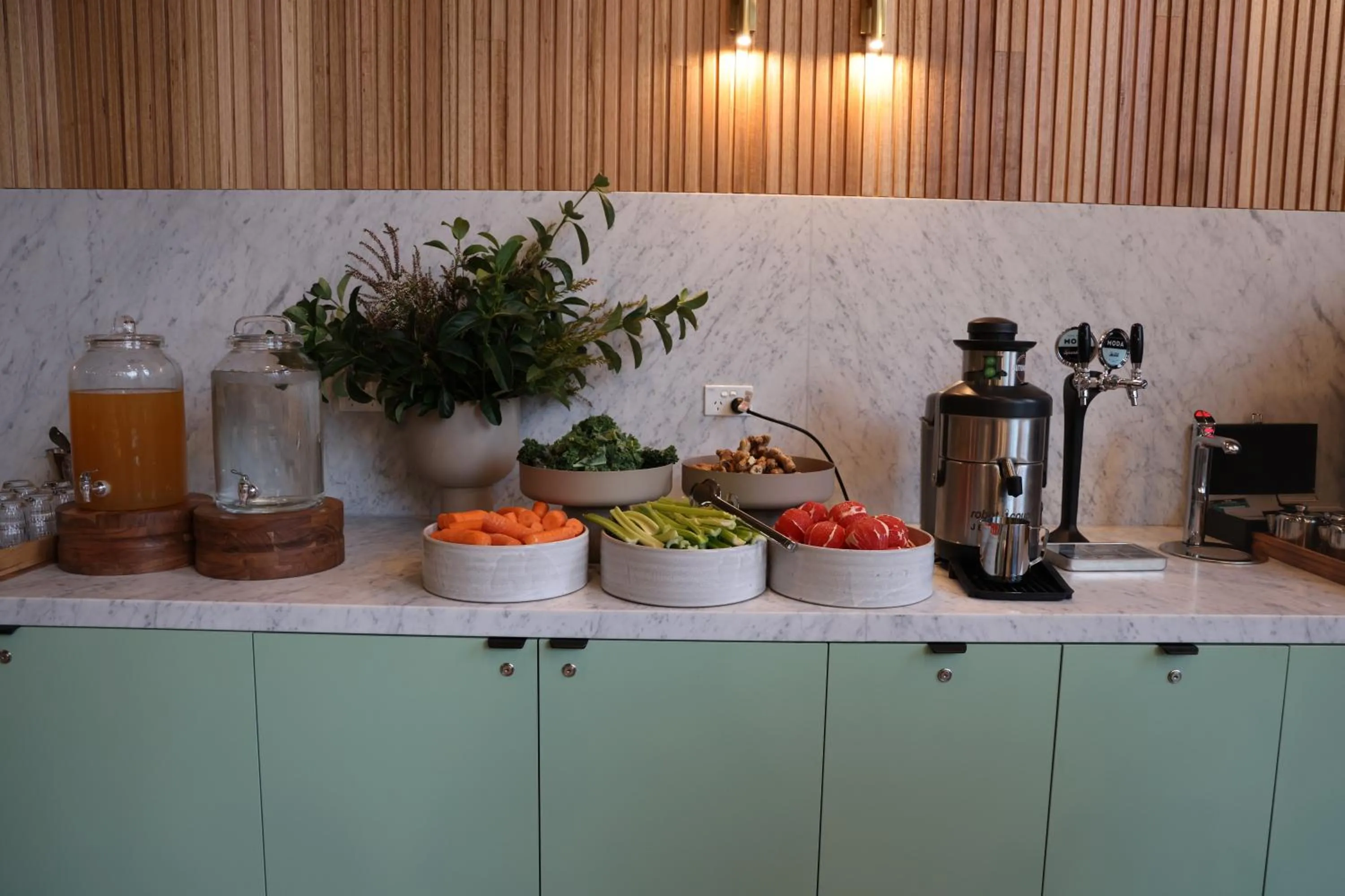 Food and drinks in Novotel Melbourne Airport